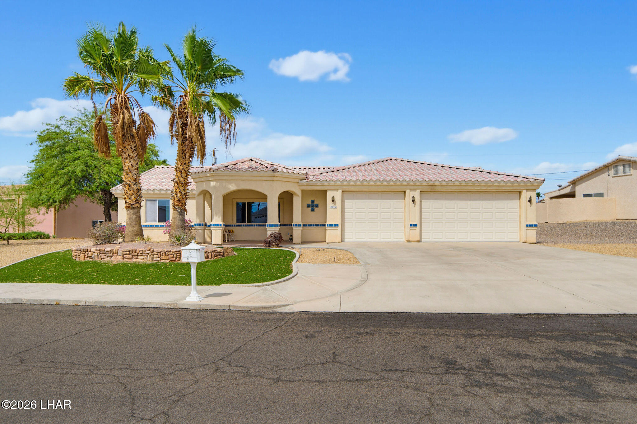 2811 Tonto Dr — photo