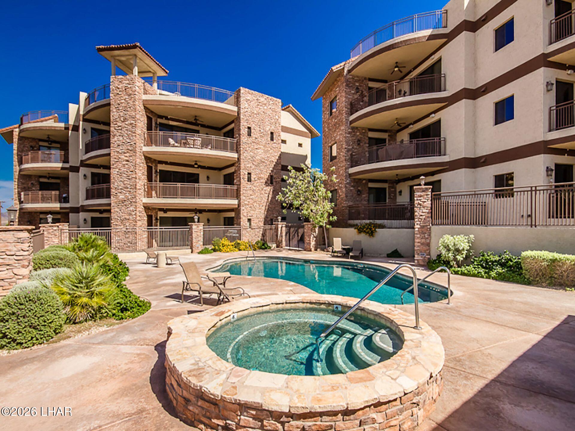 2585 Arizona 95 3009 — photo