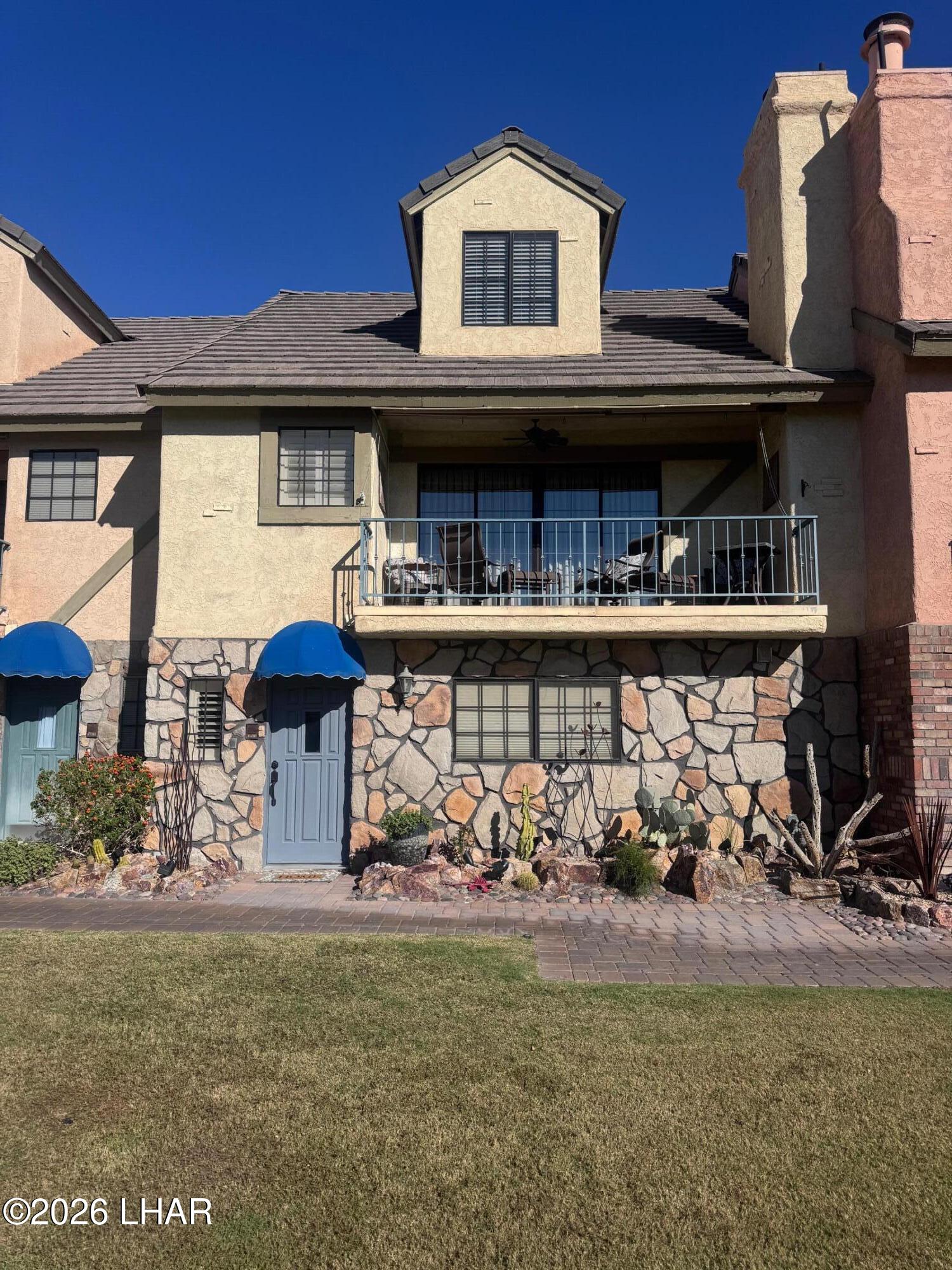 1566 Palace Way Unit 4 — photo