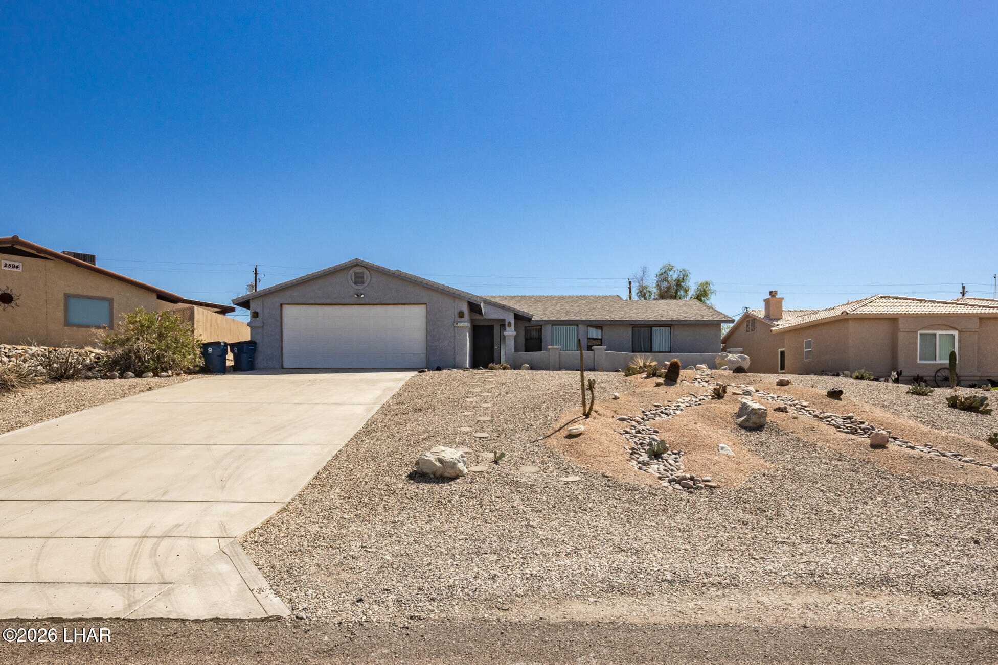 2586 Inverness Dr — photo