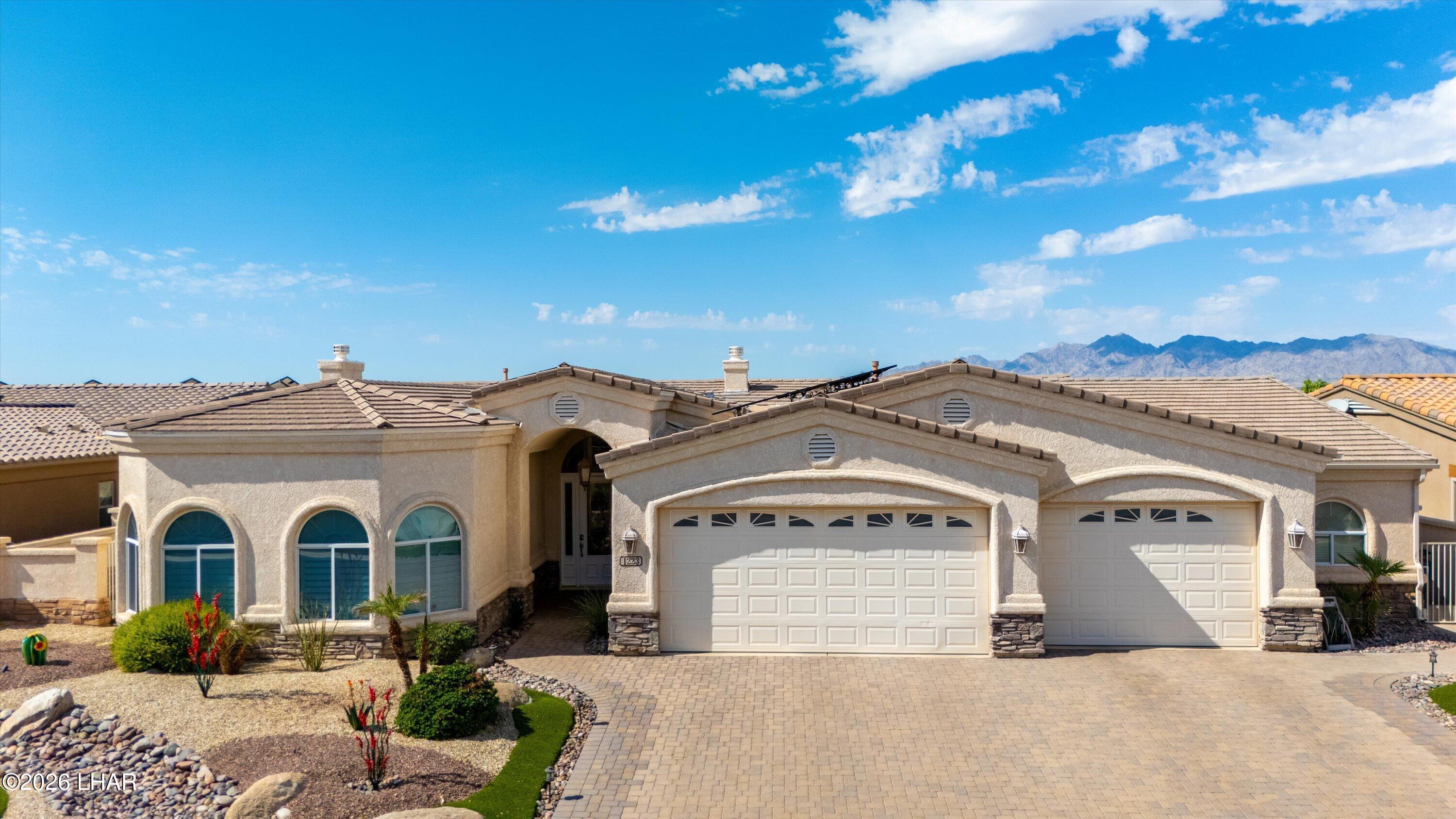 1223 Erin Way — photo
