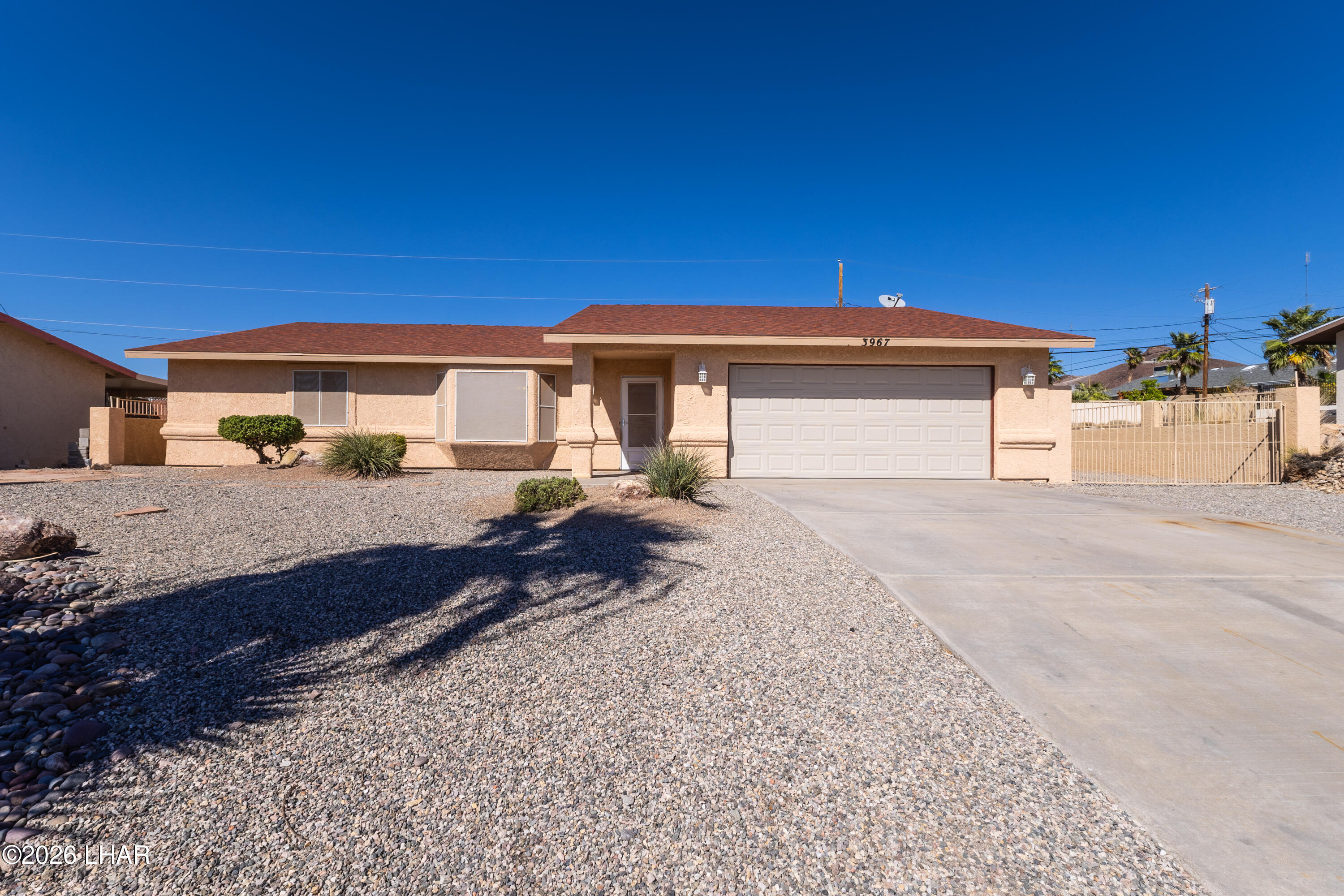 3967 Breakwater Dr — photo