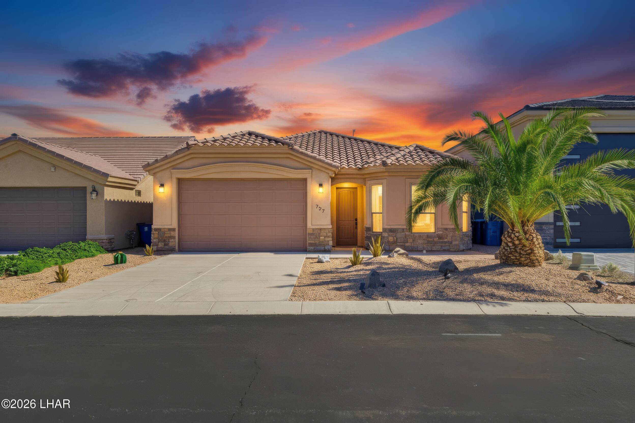 737 Malibu Dr — photo