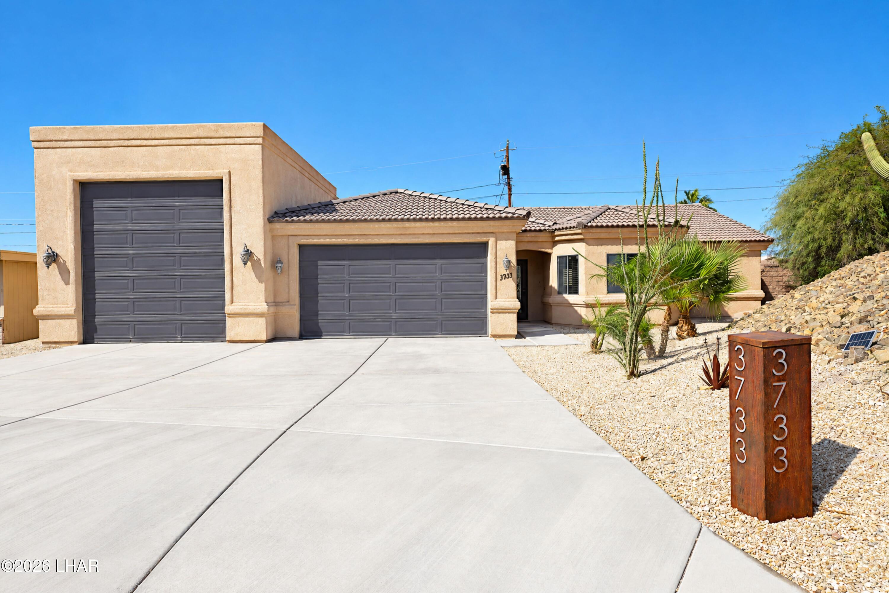 3733 Hollister Dr — photo