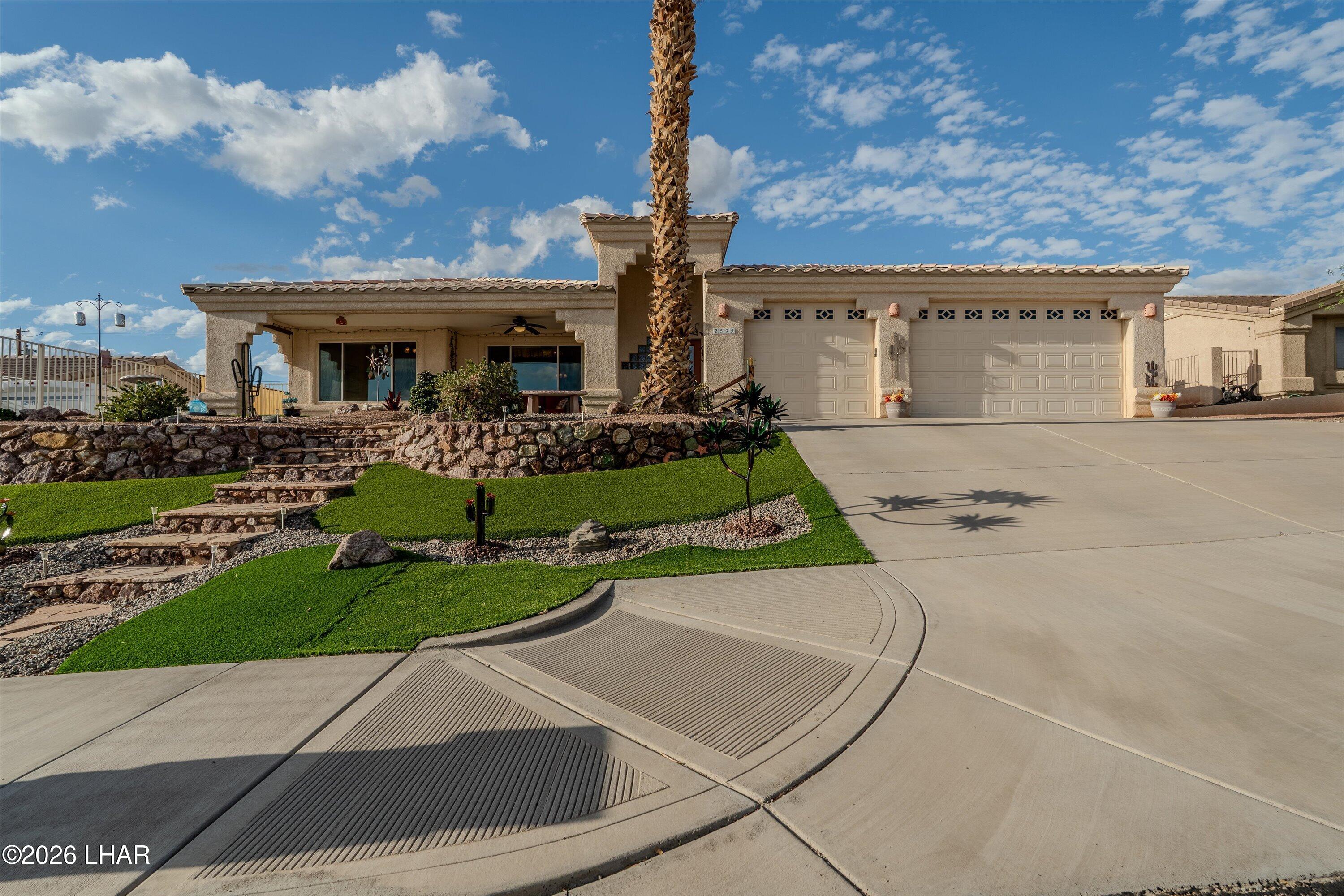 2595 Palisades Dr — photo