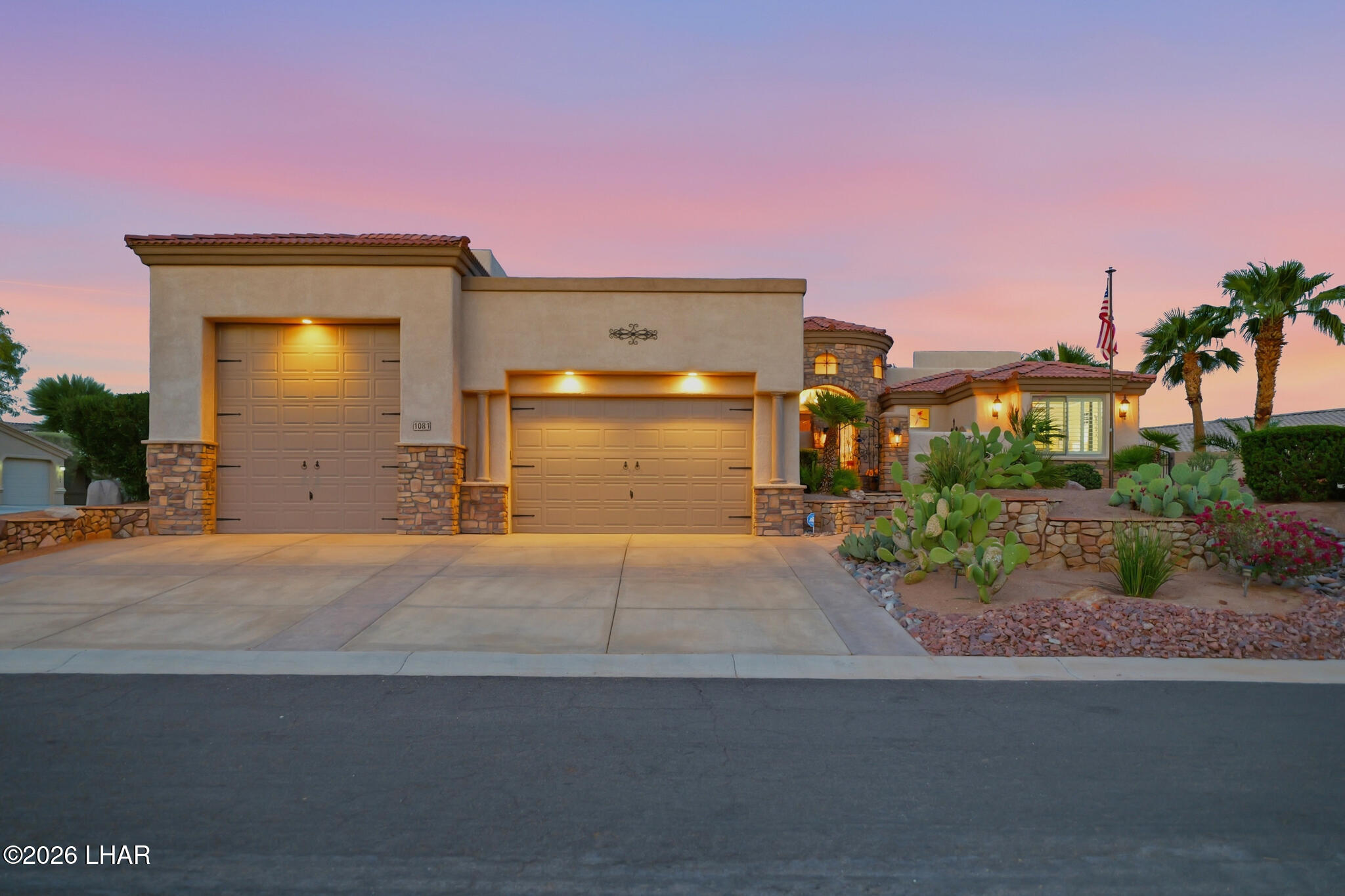 1081 Prestwick Dr — photo