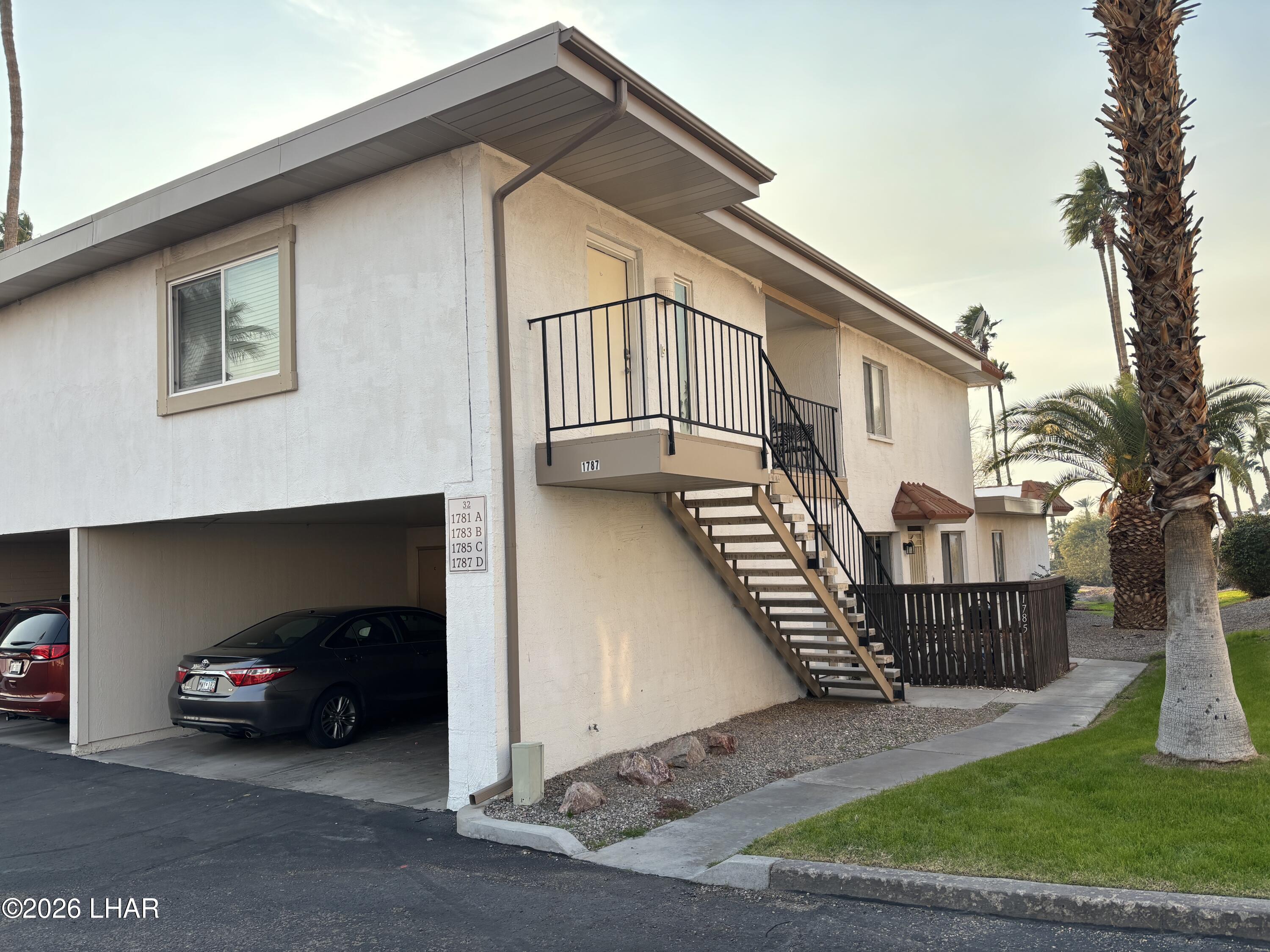 1787 Montana Unit D — photo