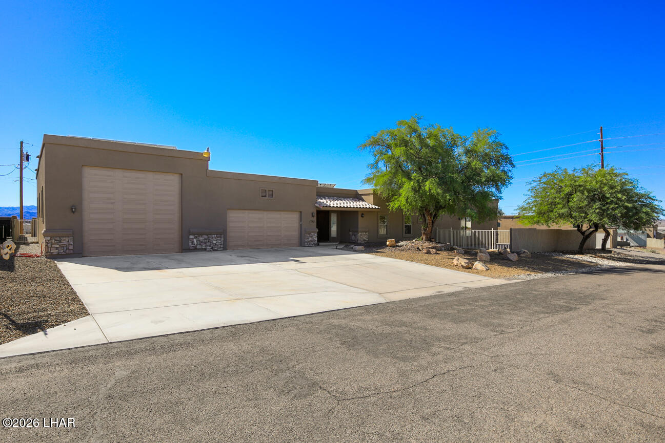 1740 Peachblossom Dr — photo