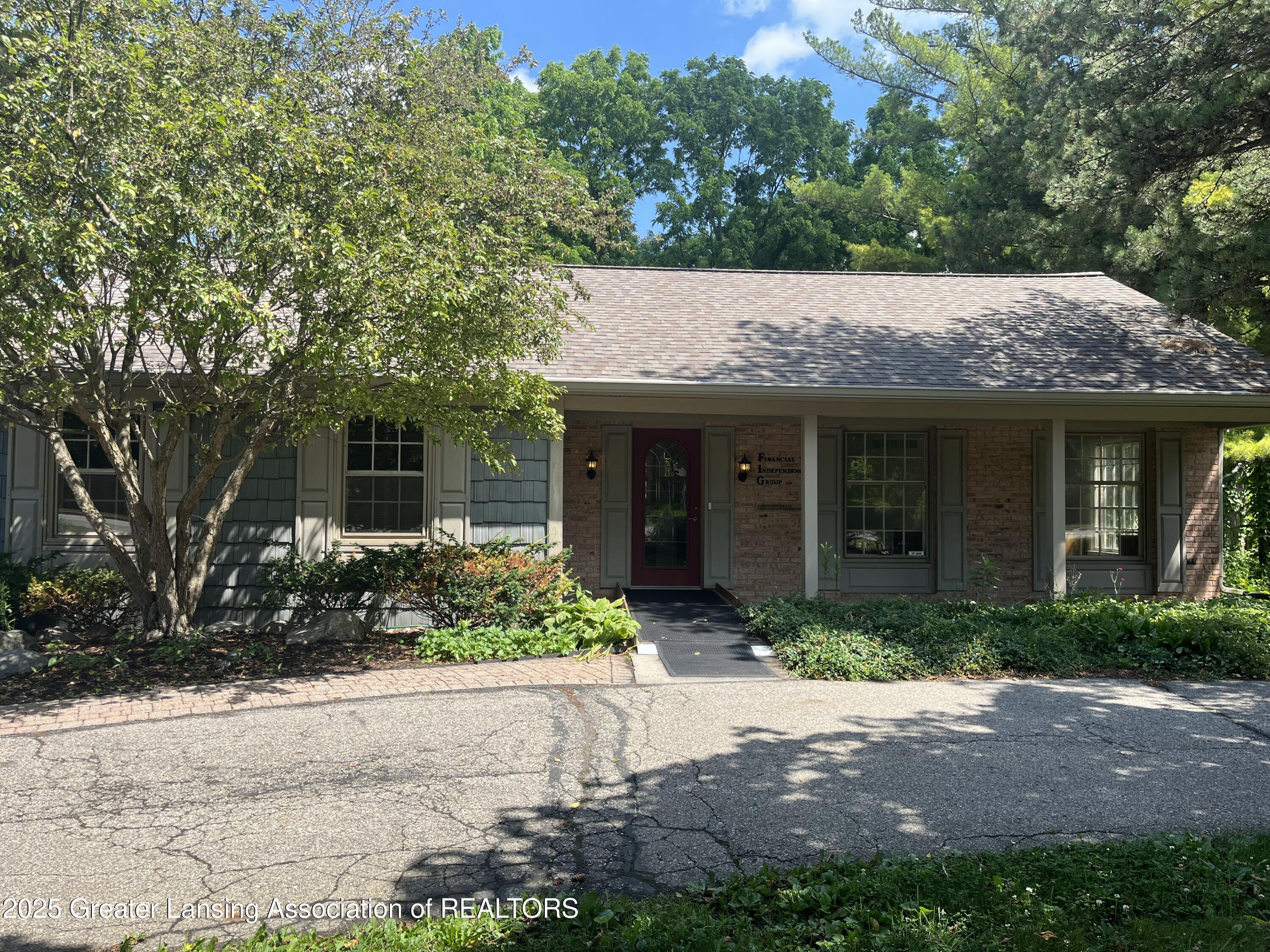 3210 Lake Lansing Road — photo
