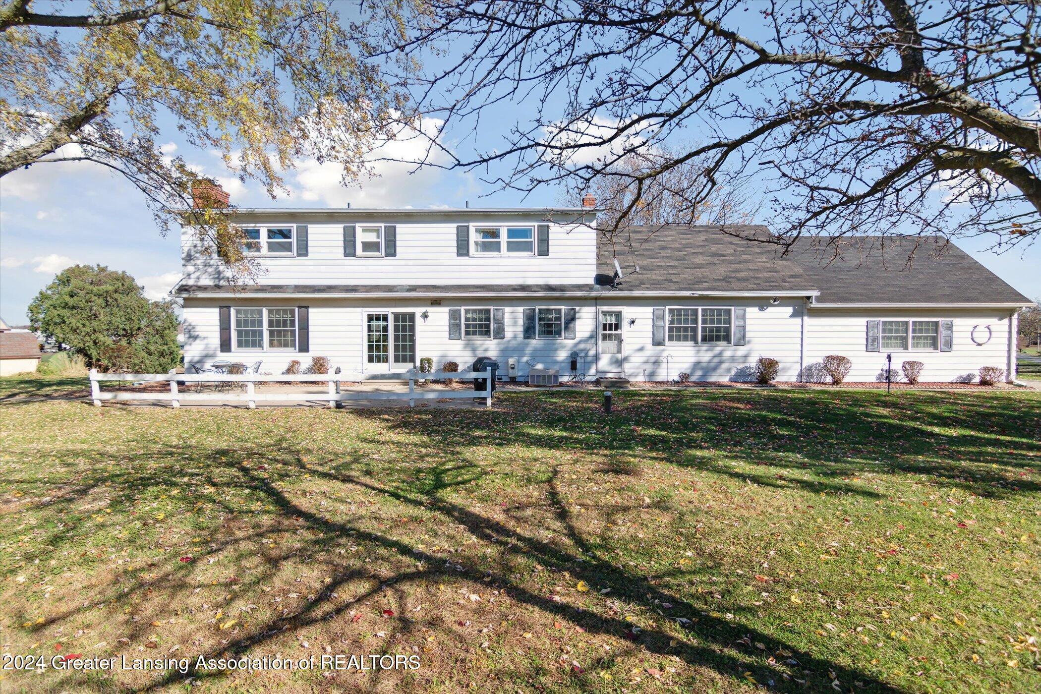 2474 Tomlinson Road — photo