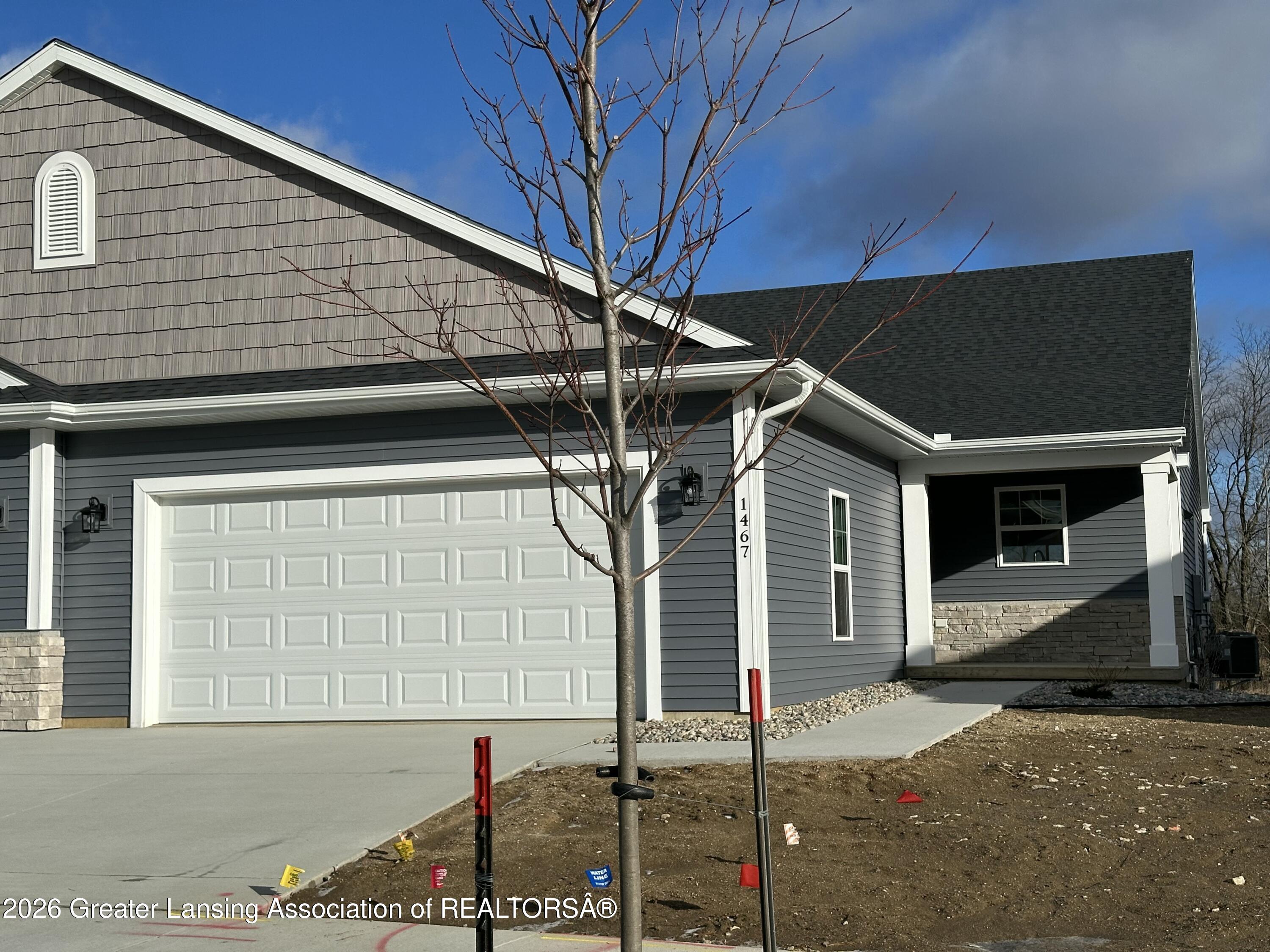 1467 Superior Drive 18 — photo