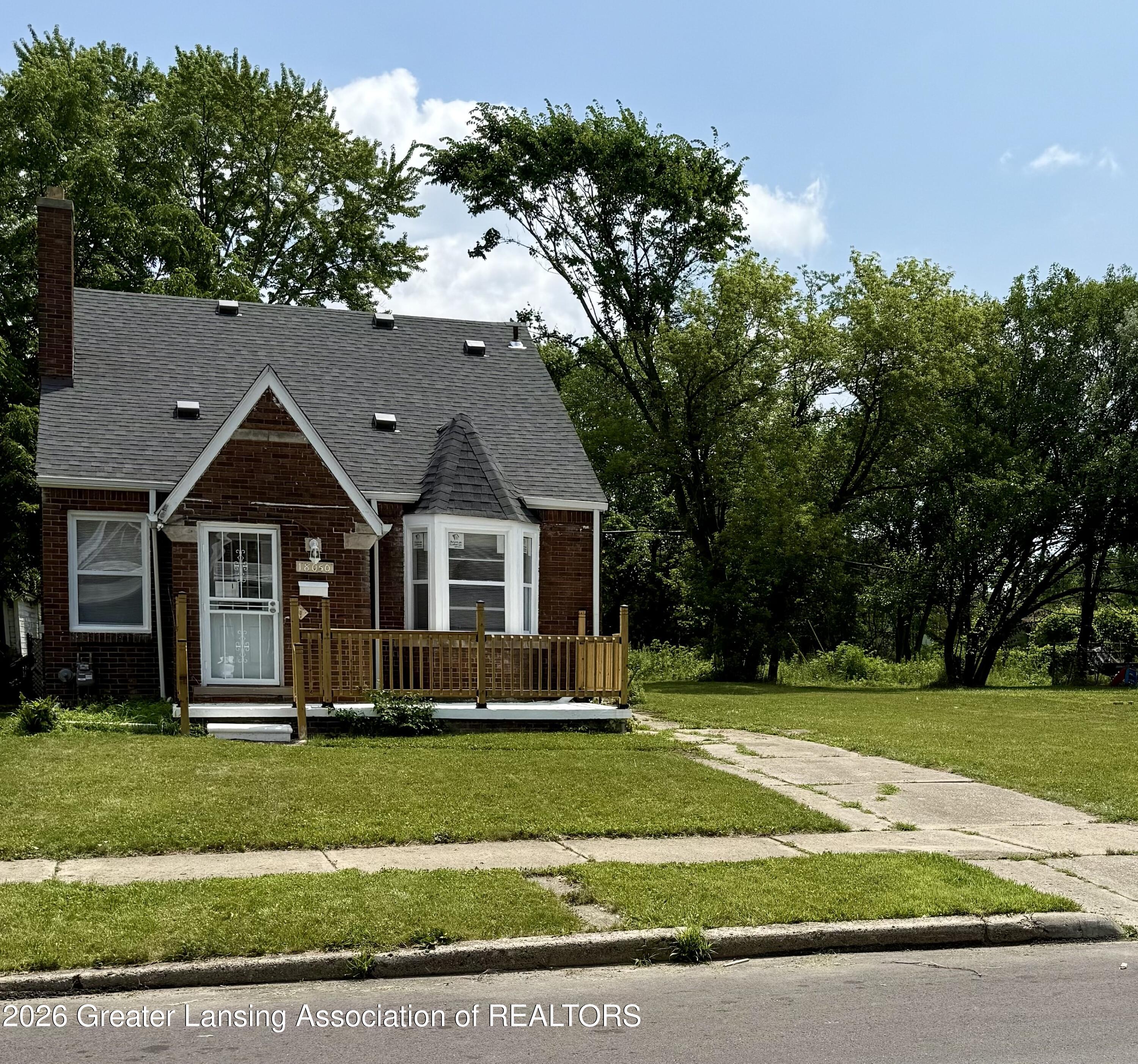 18050 Goulburn Avenue — photo