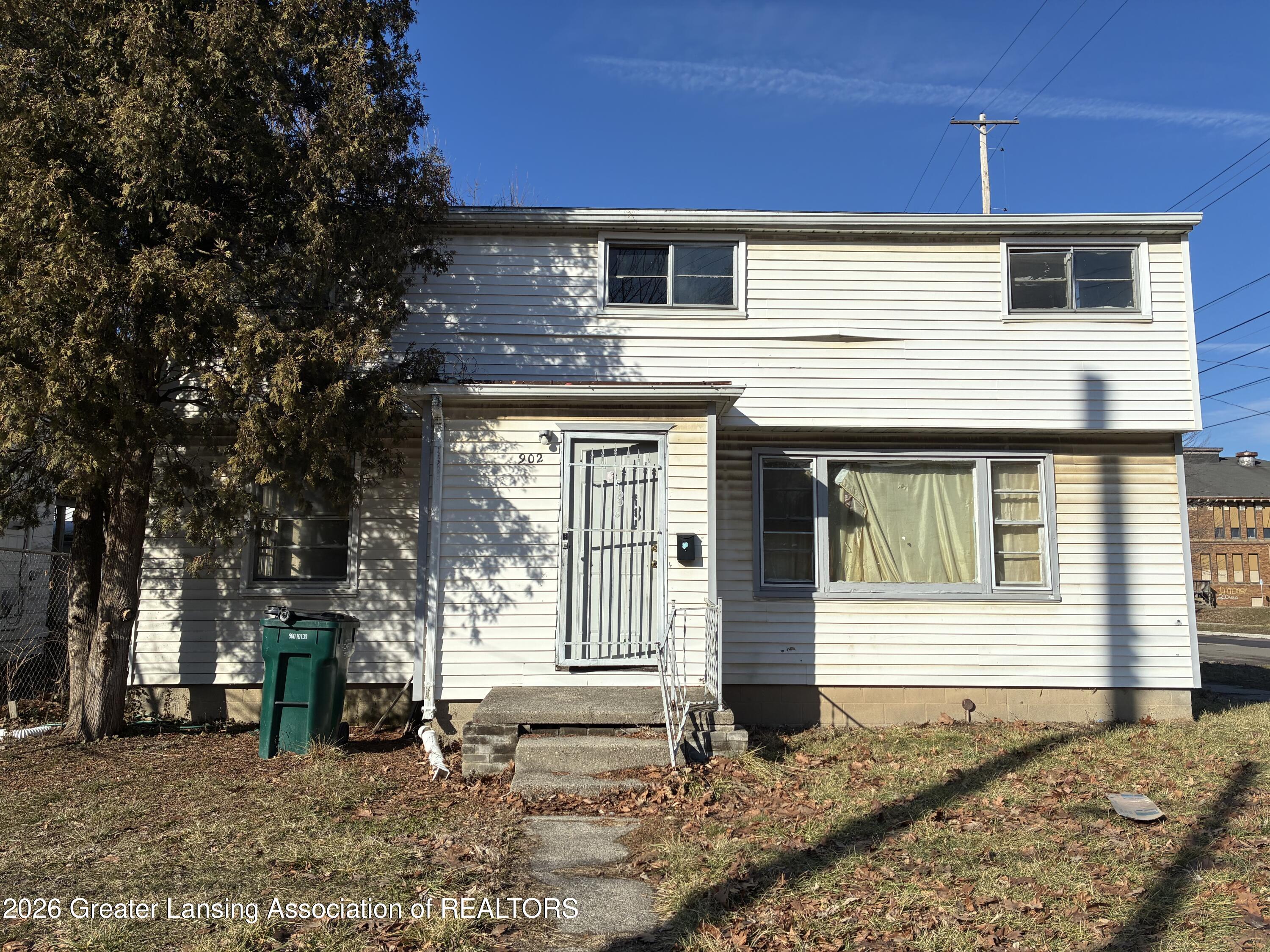 902 W Shiawassee Street — photo