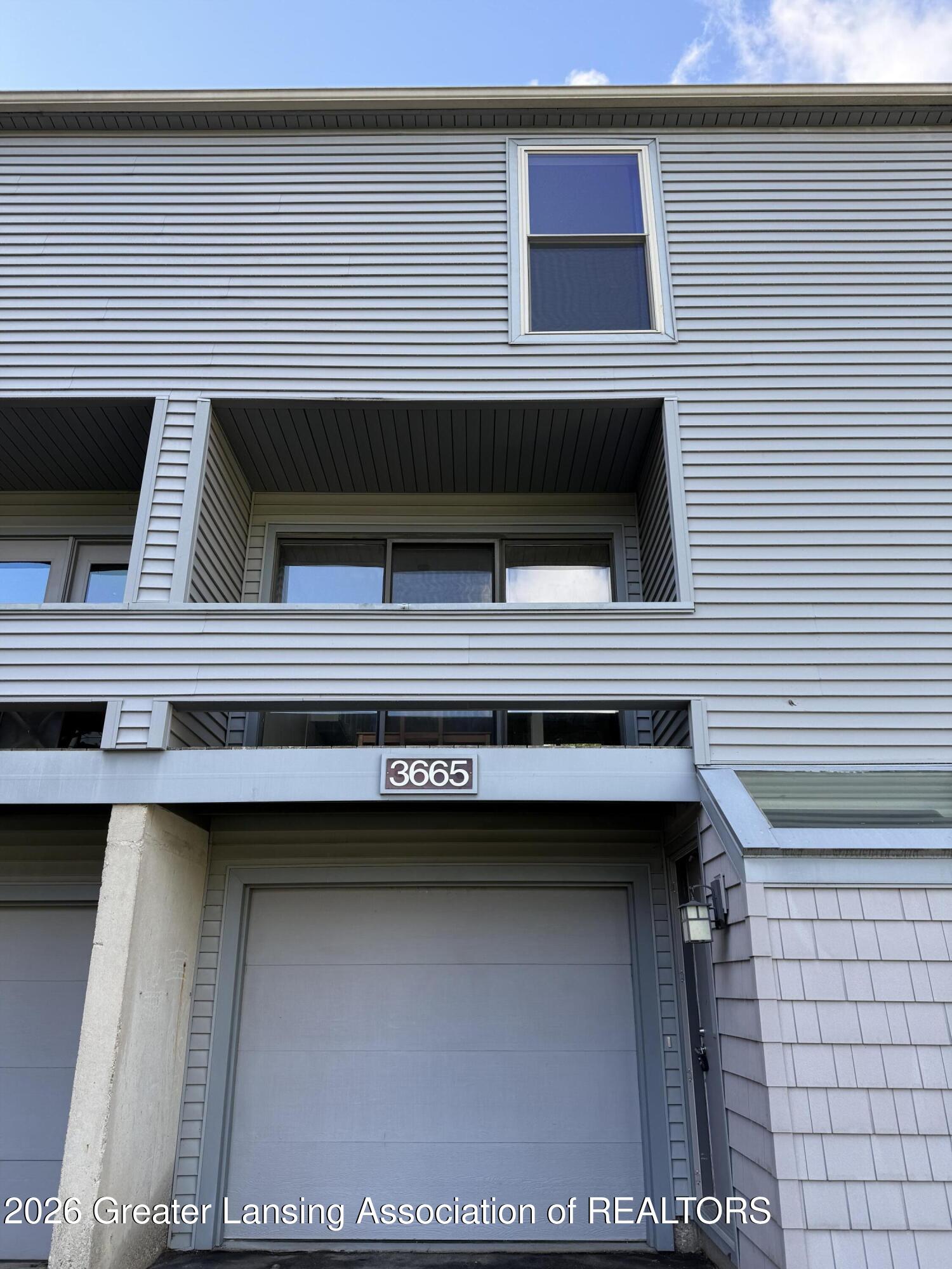 3665 E Meadows Court — photo