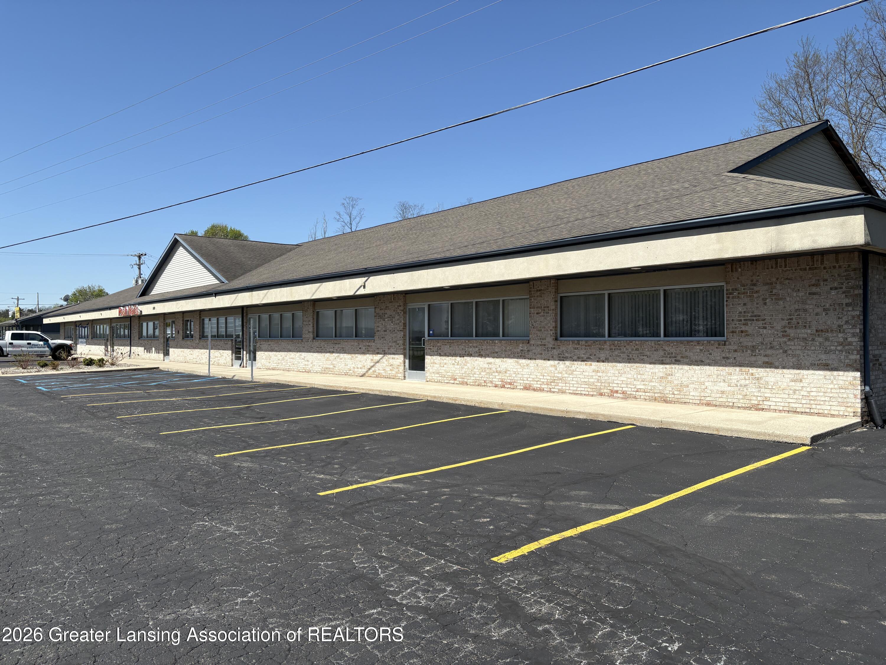 1699 Lansing Road — photo