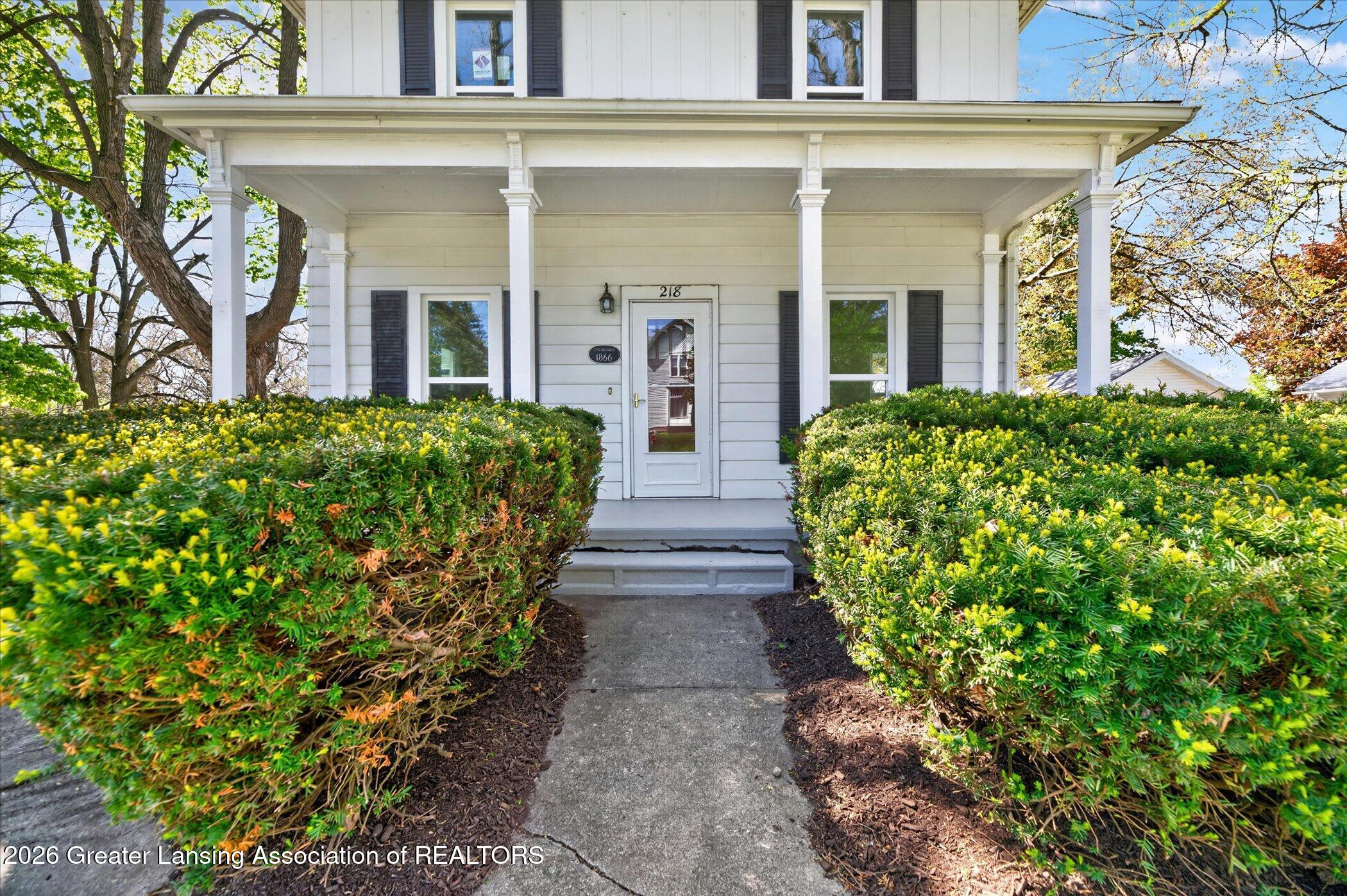 218 E Main Street — photo