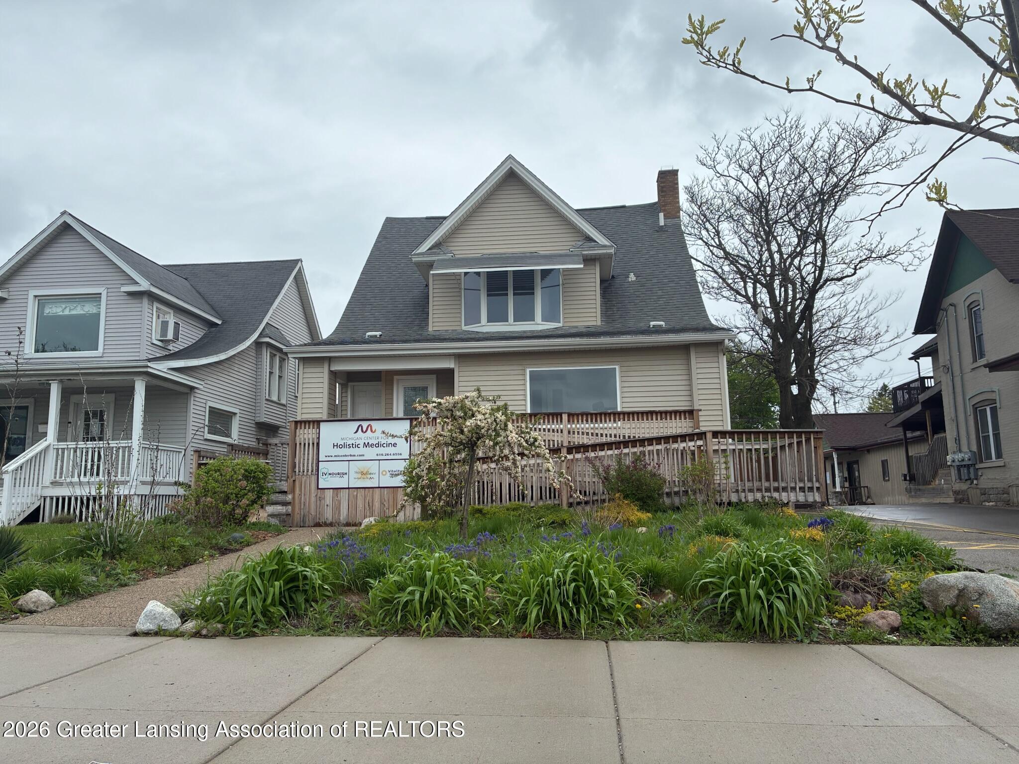 1909 E Michigan Avenue — photo