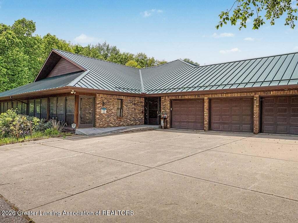 3555 N Cochran Road — photo