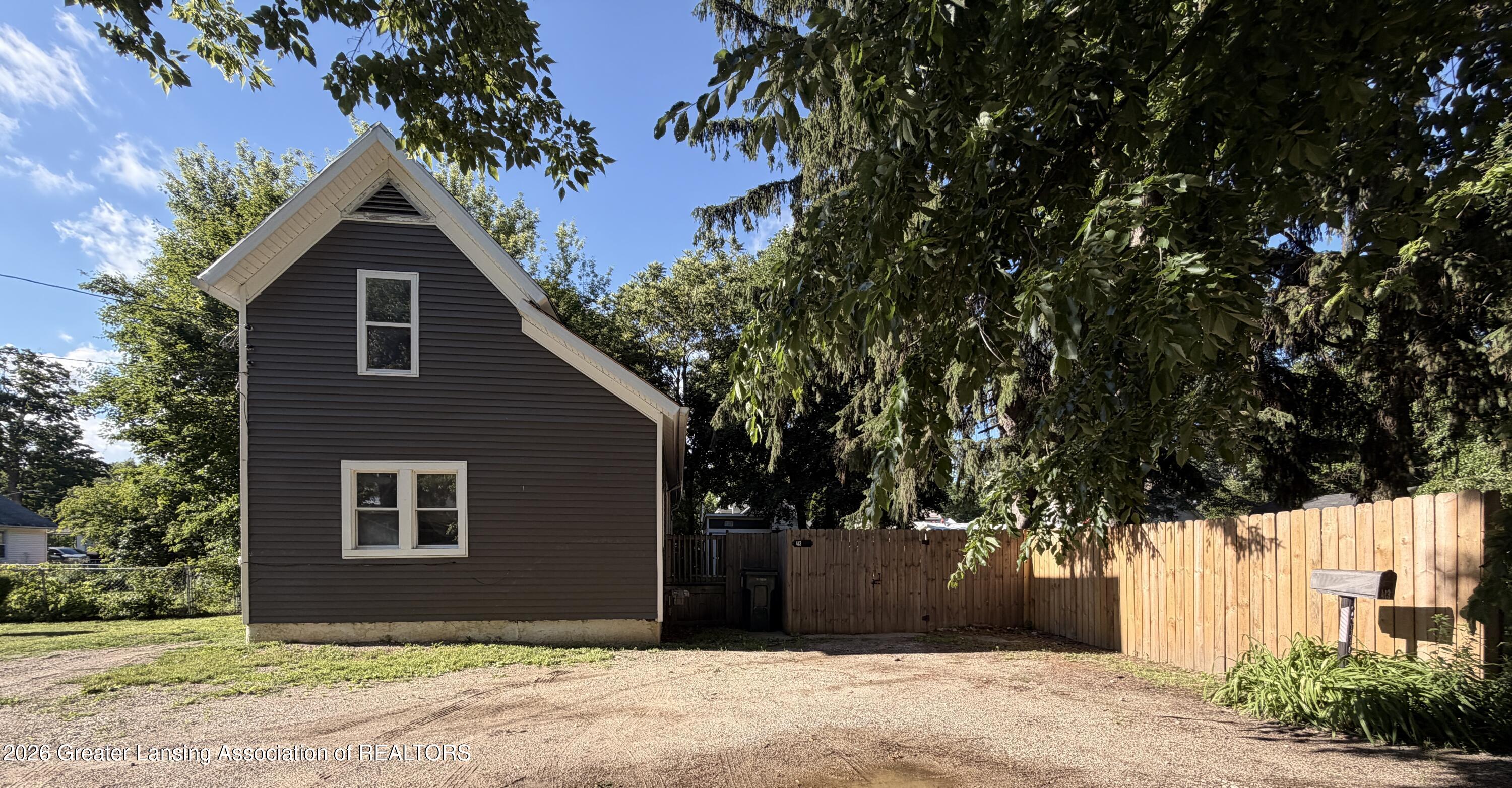 413 Laverock Alley — photo