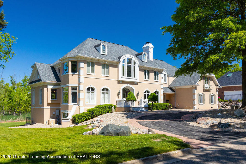 6401 Pine Hollow Drive — photo