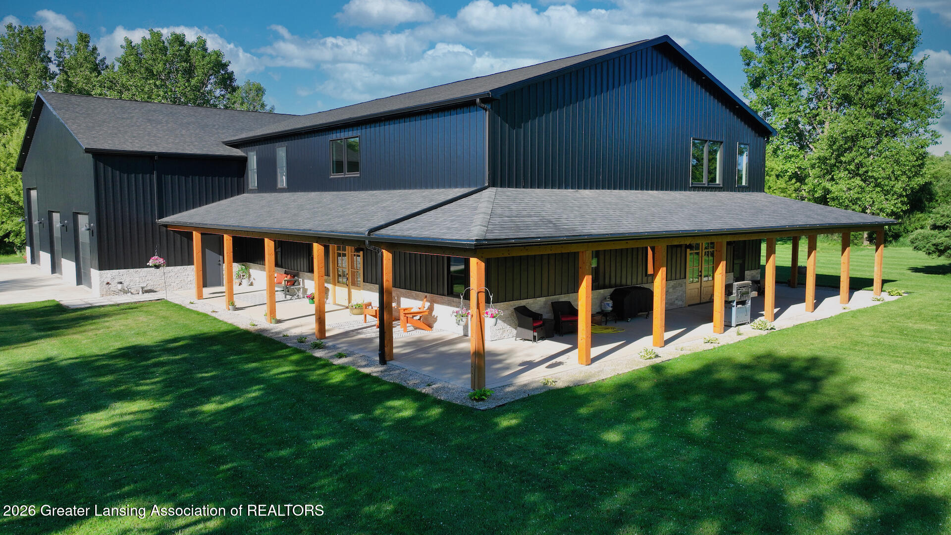 Home in Eaton Rapids, MI 48827 — photo 2