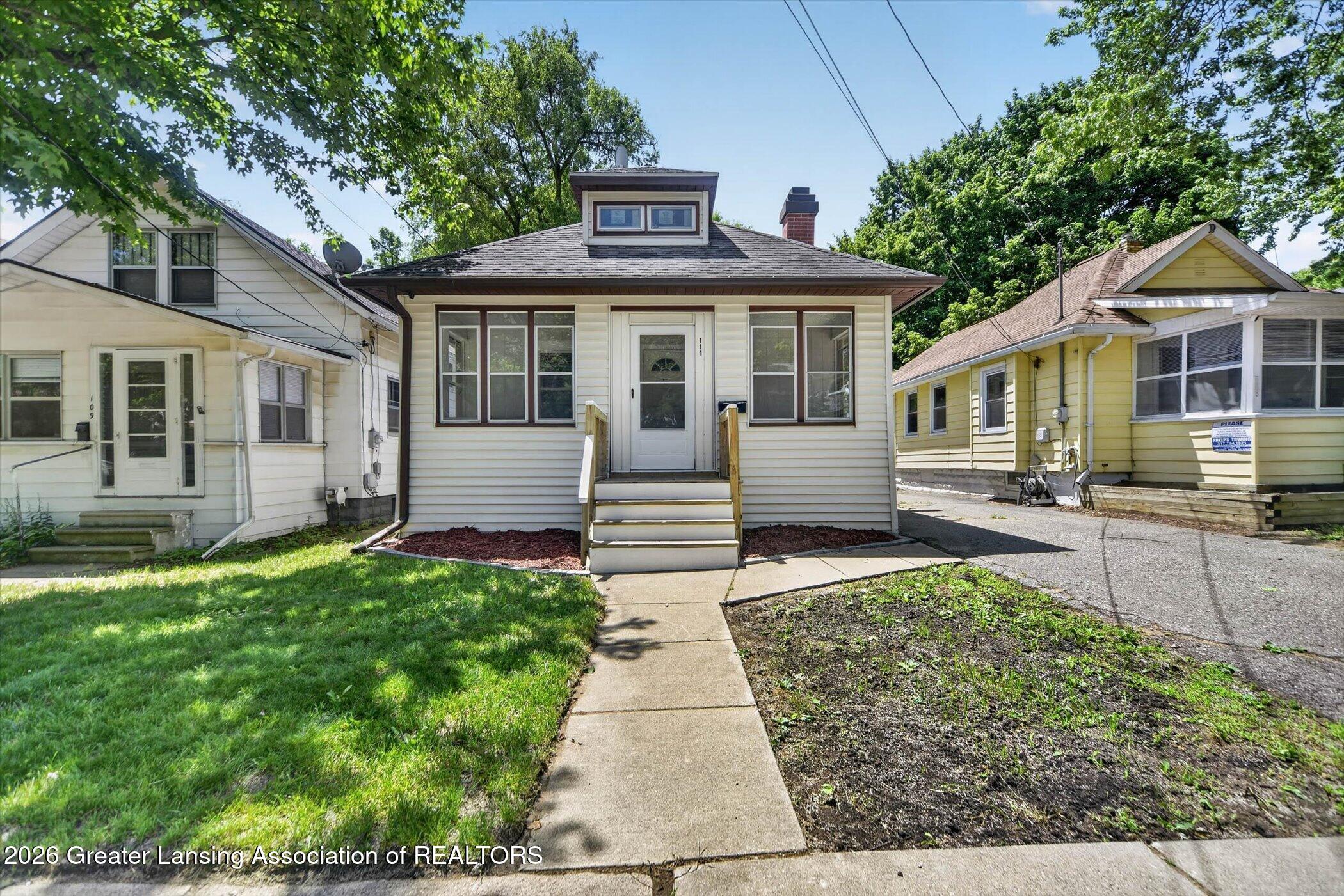 111 W Palmer Avenue — photo