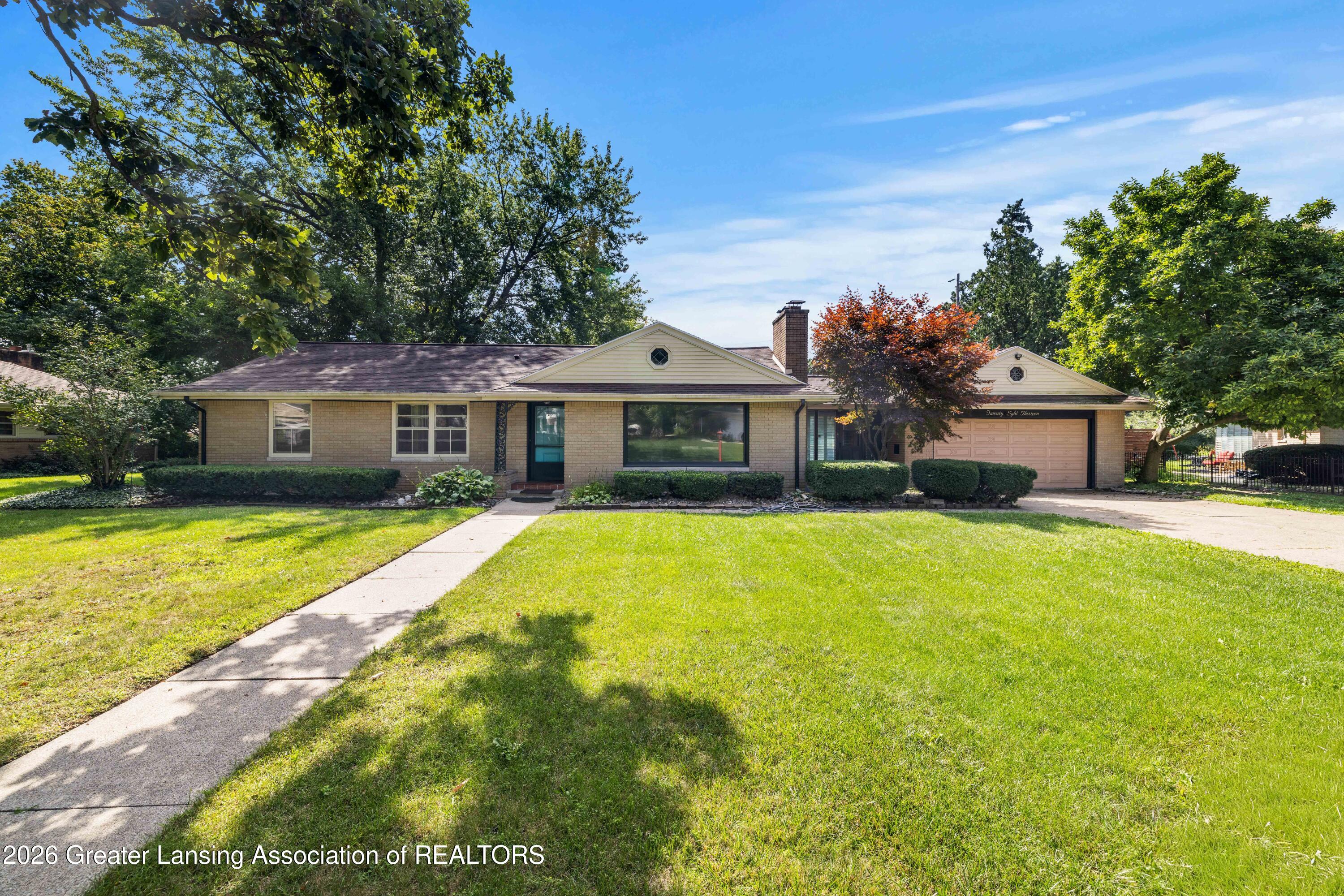 2813 E Westchester Road — photo