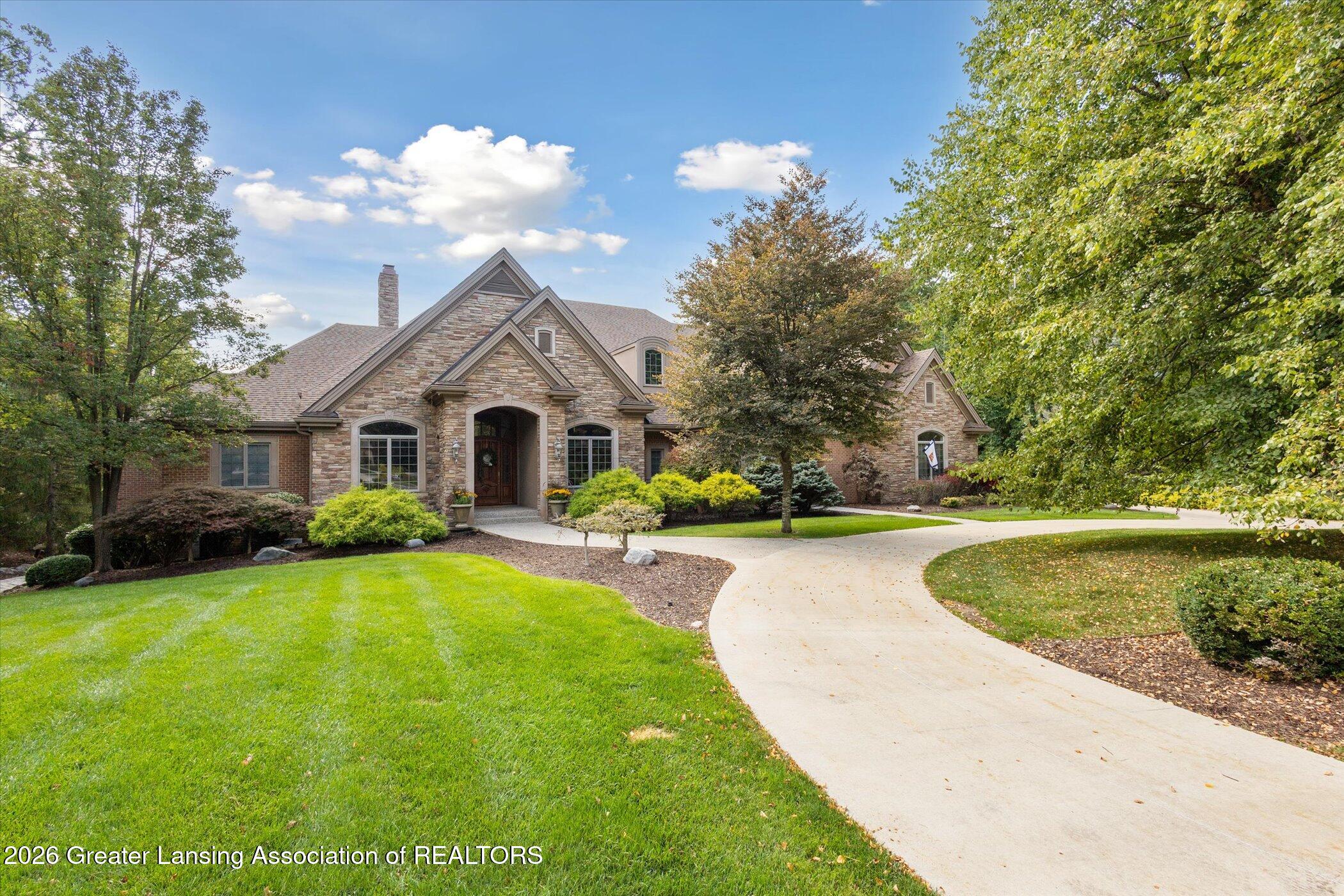 2471 Overglen Court — photo