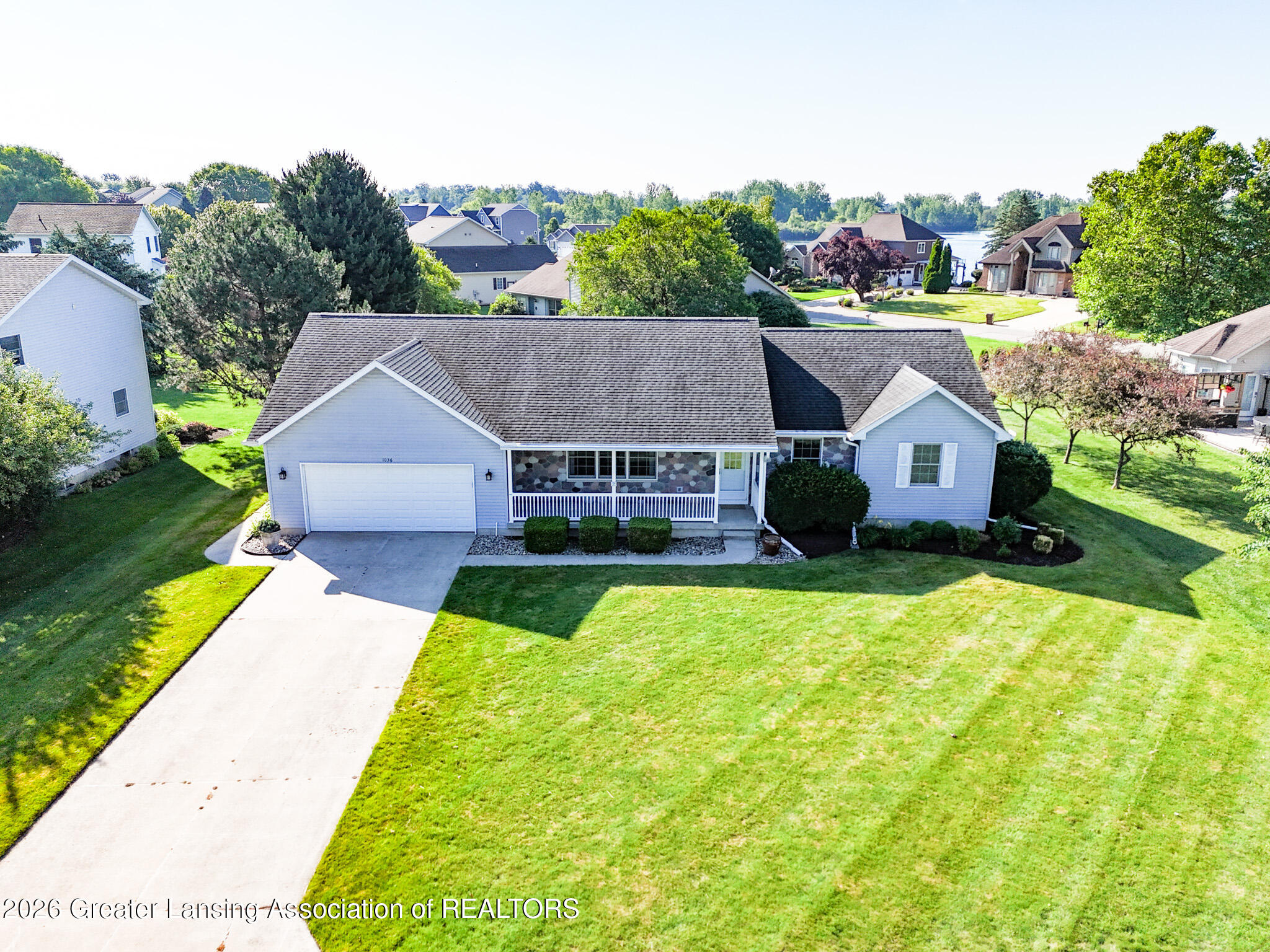 1036 N Crandell Drive — photo
