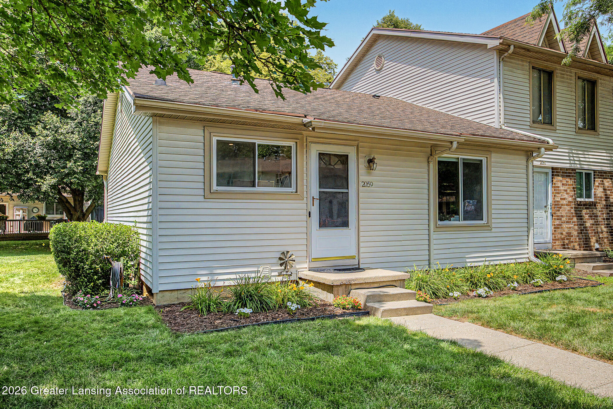 2059 La Mer Lane 17 — photo