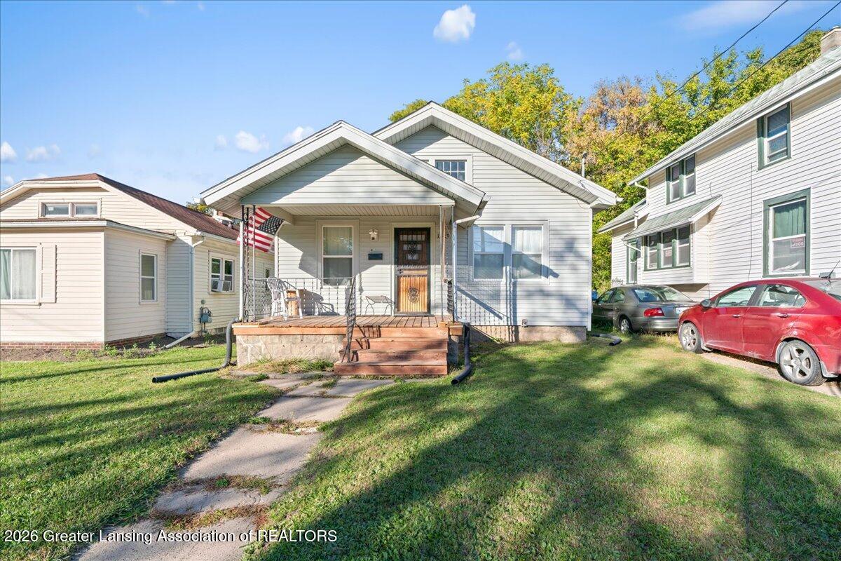 1323 E César E. Chávez Avenue — photo