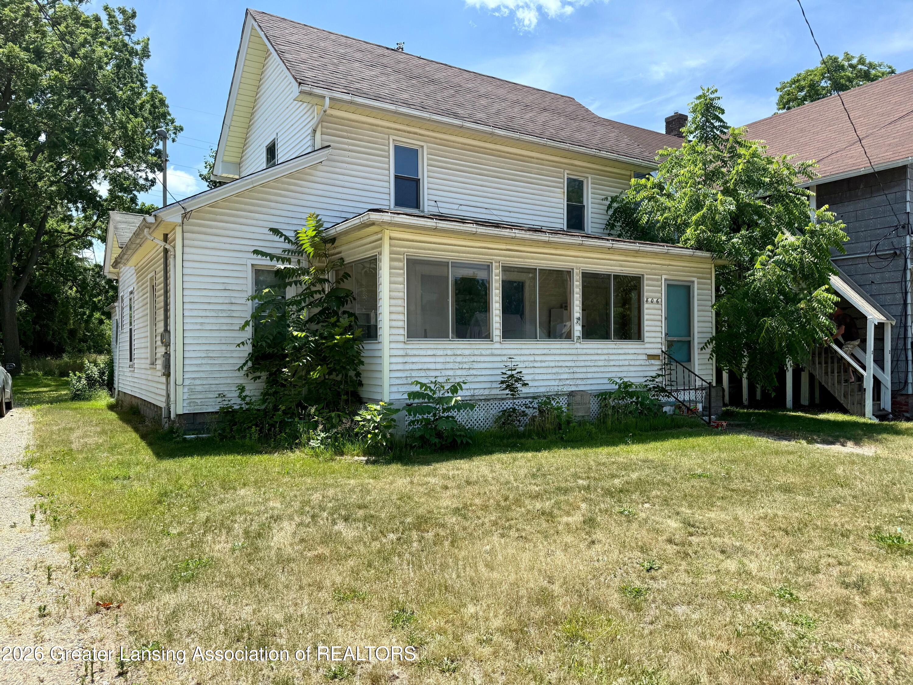 806 Corunna Avenue — photo