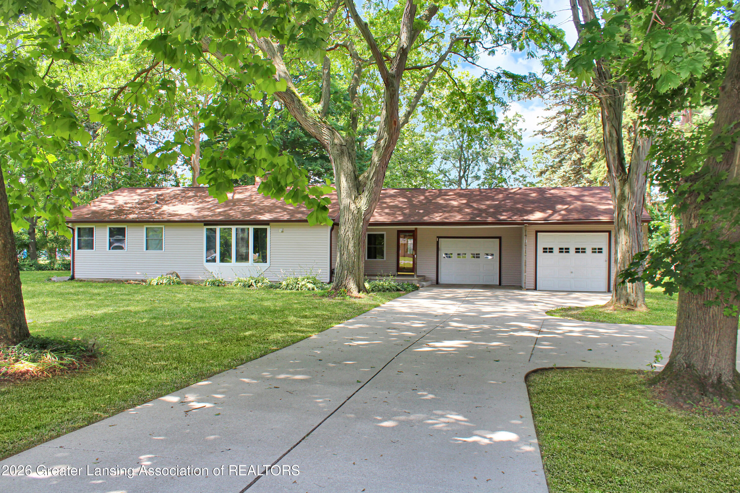 7702 Woodbury — photo