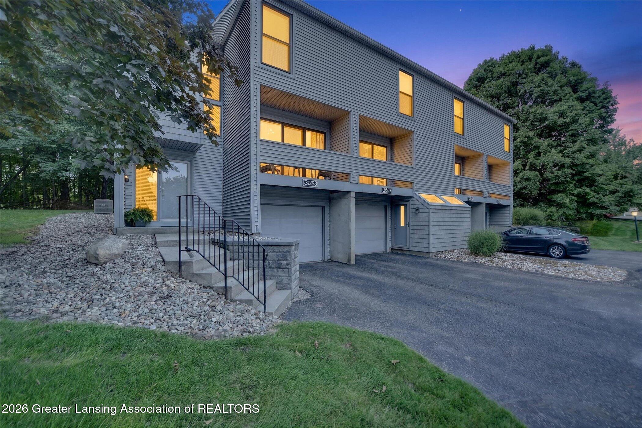 3659 E Meadows Court — photo