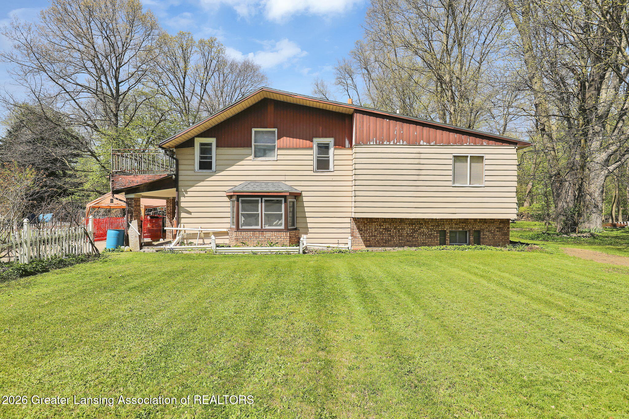 5440 Hughes Road — photo