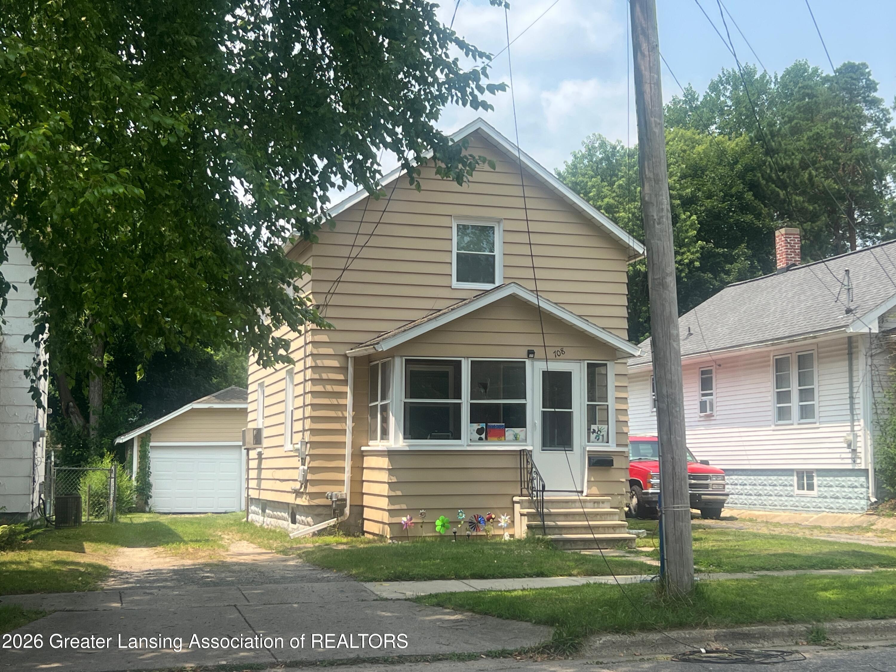 708 Orange — photo