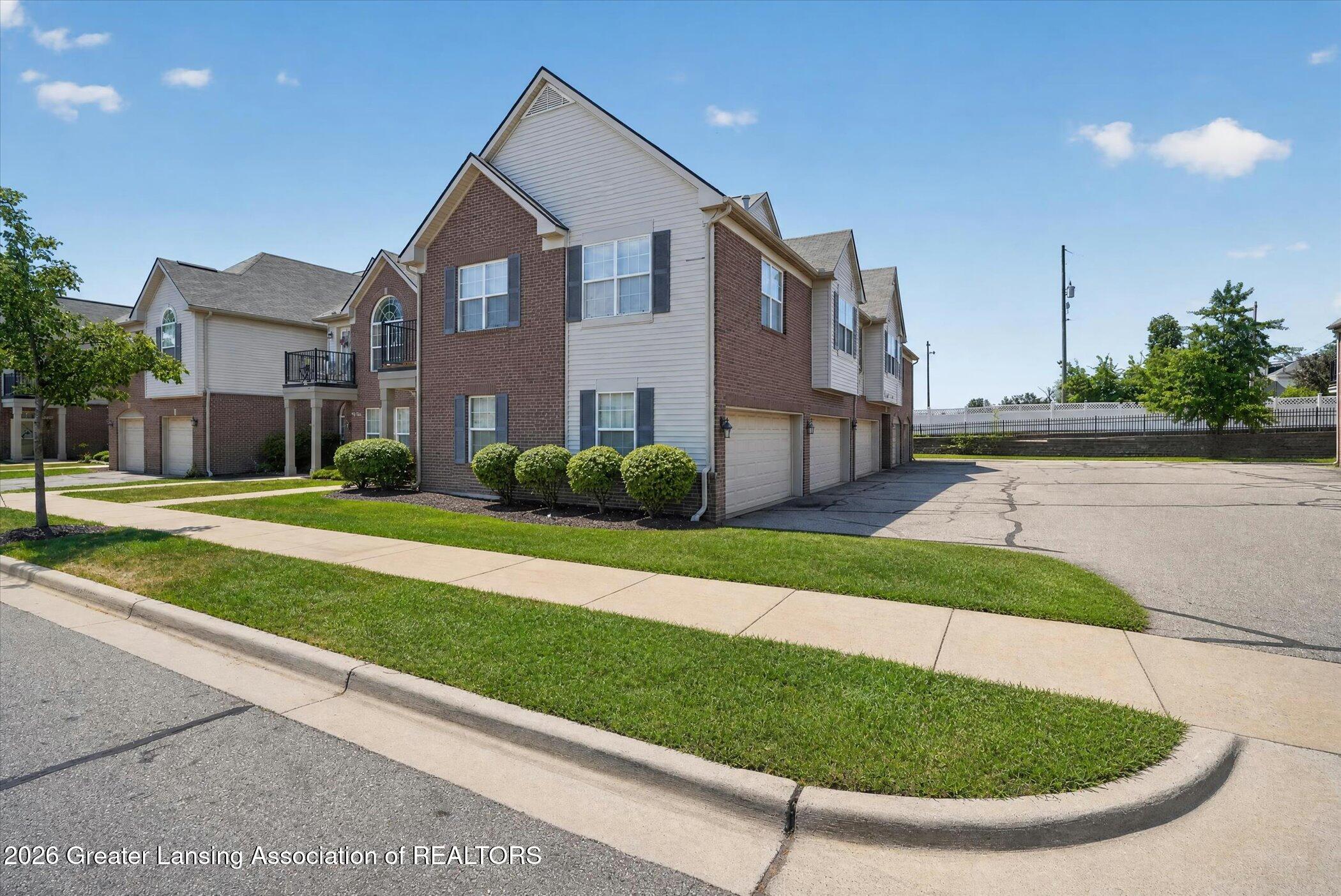 611 Worthington Drive — photo