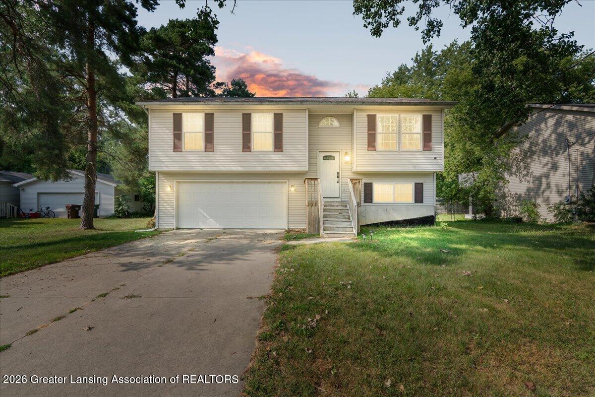 2838 Risdale Avenue — photo