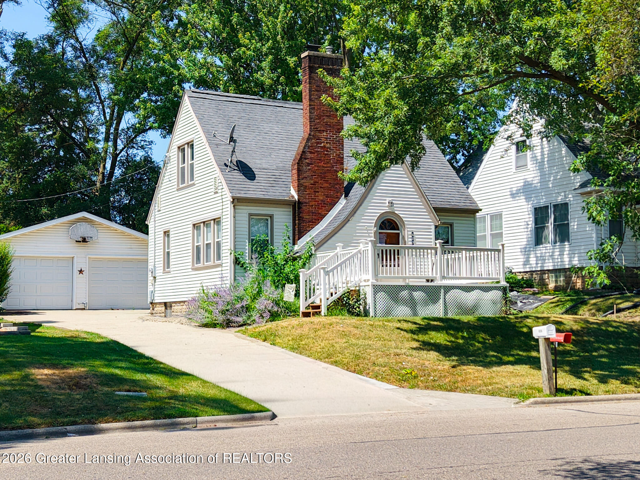 623 Harriet Avenue — photo