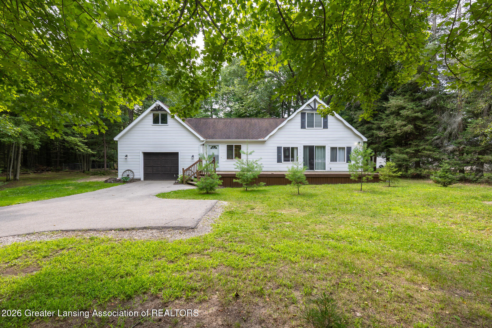 204 Reindeer Drive — photo