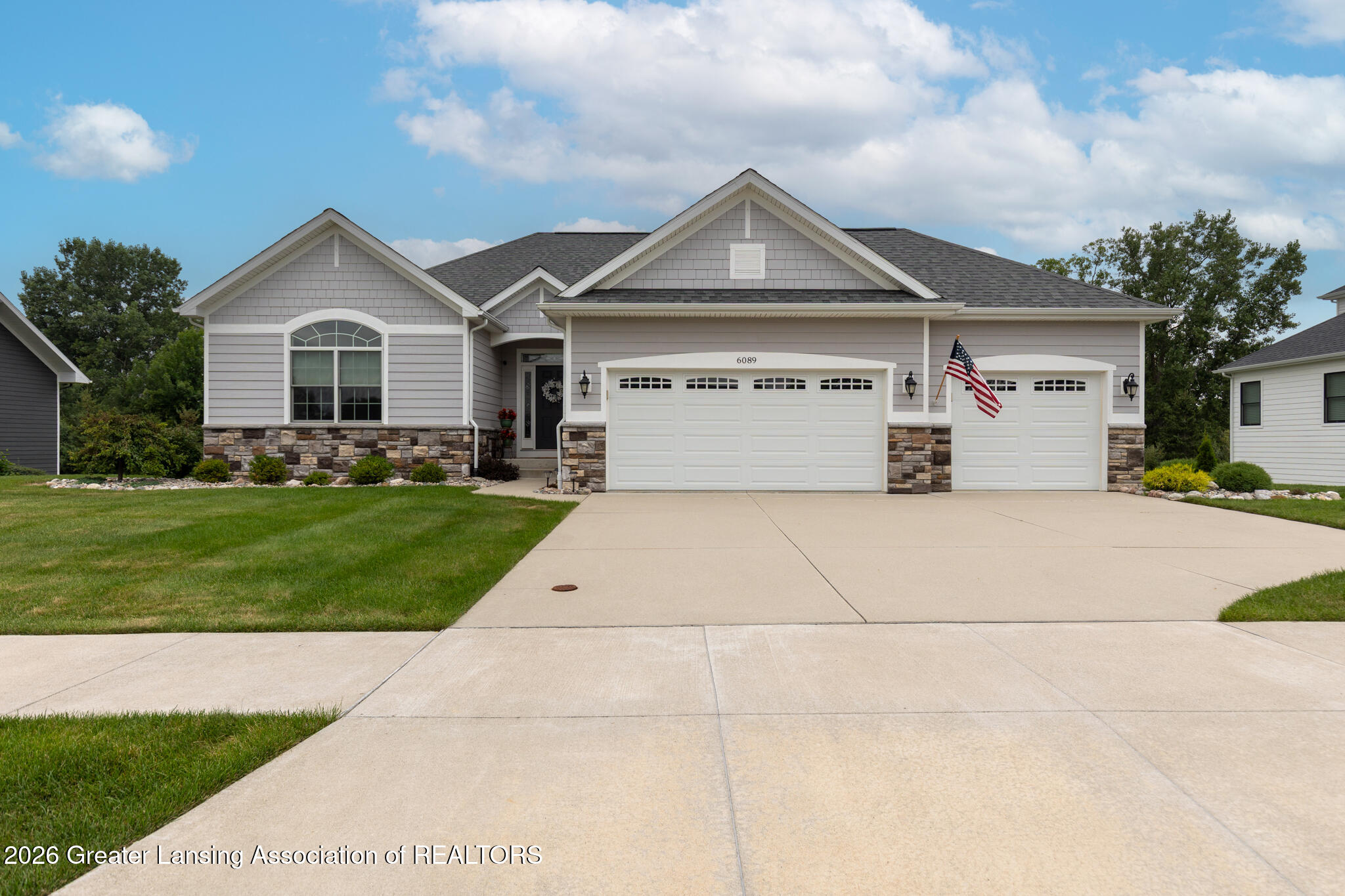 6089 Sleepy Hollow Lane — photo