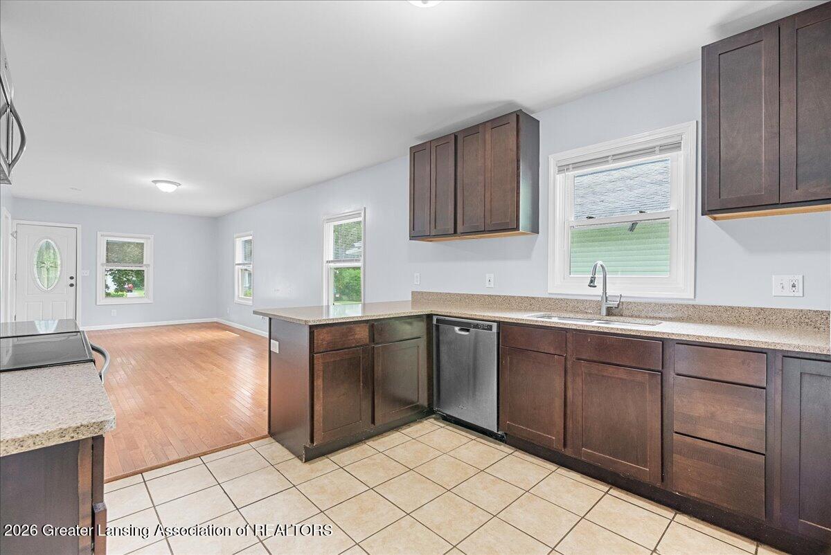 411 N Francis Avenue — photo
