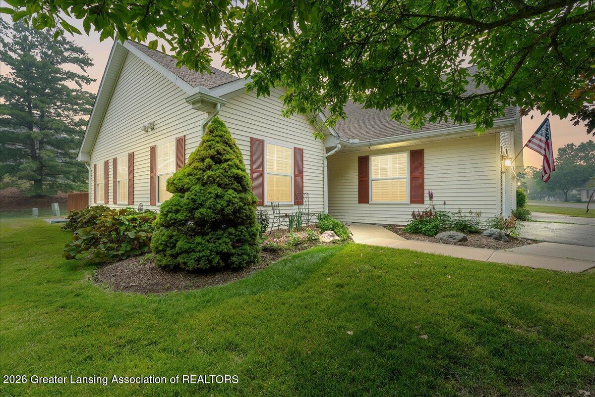 880 Lenna Keith Circle — photo