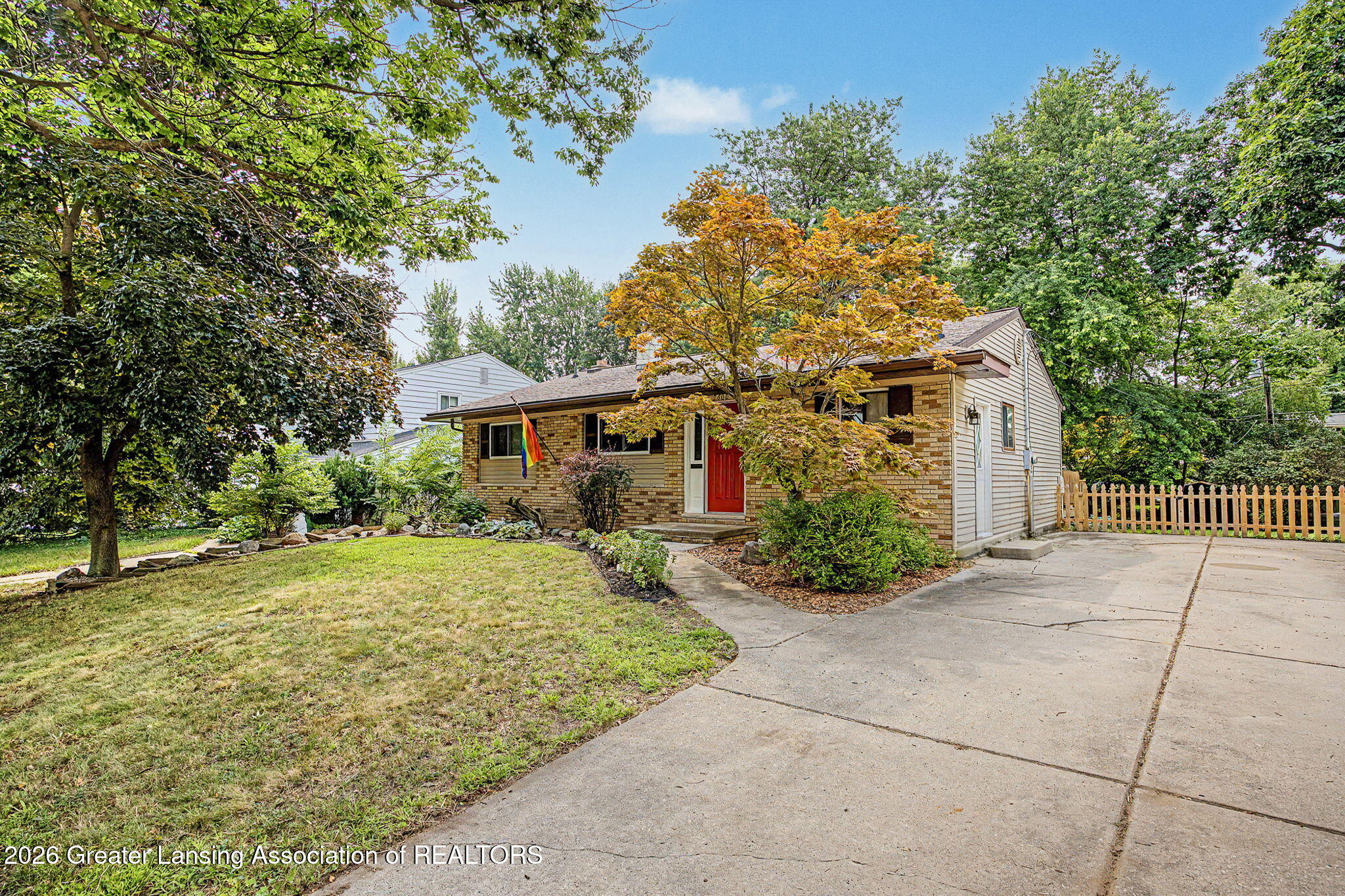 2600 Darien Drive — photo