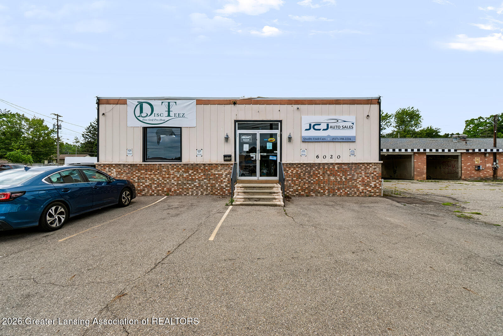 6020 S Cedar Street — photo