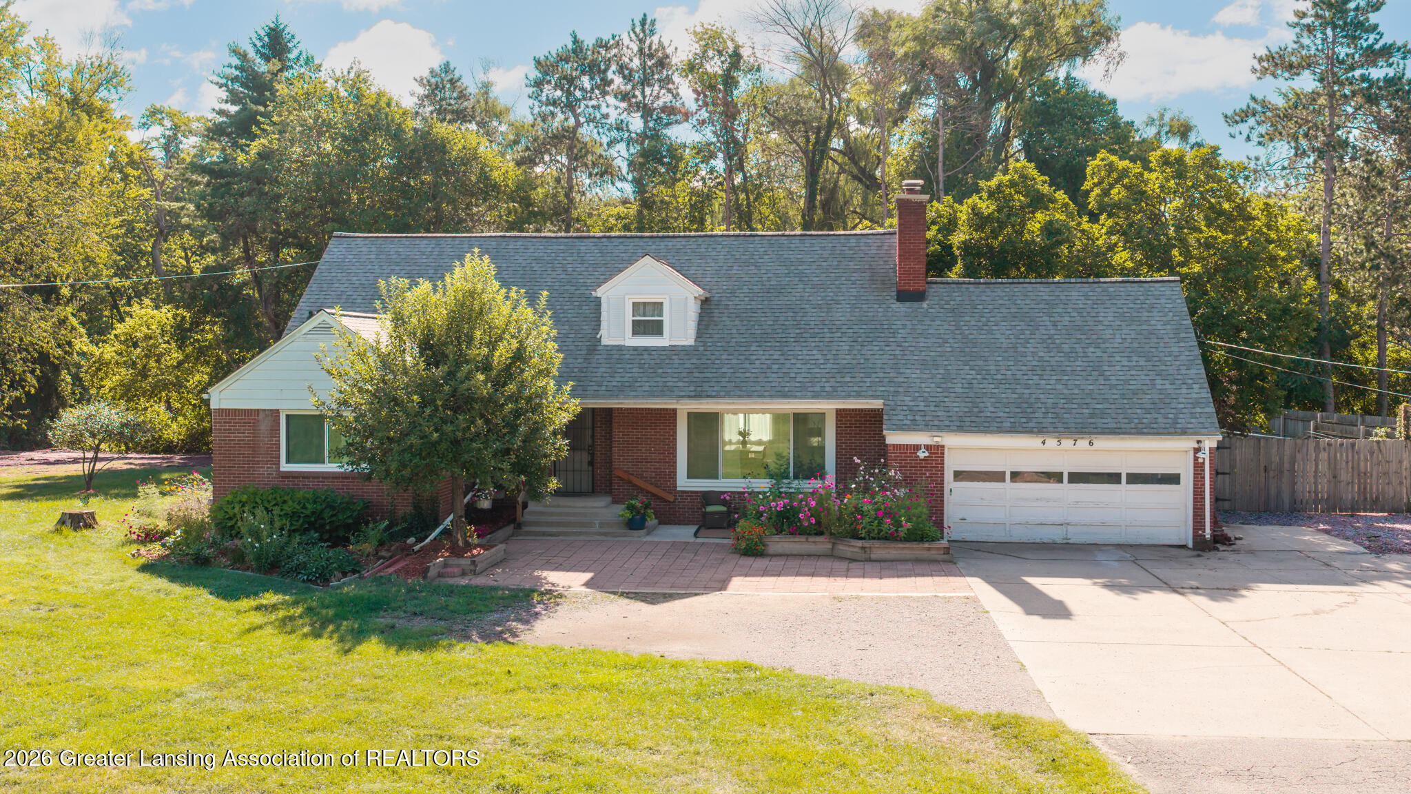 4576 Herron Road — photo