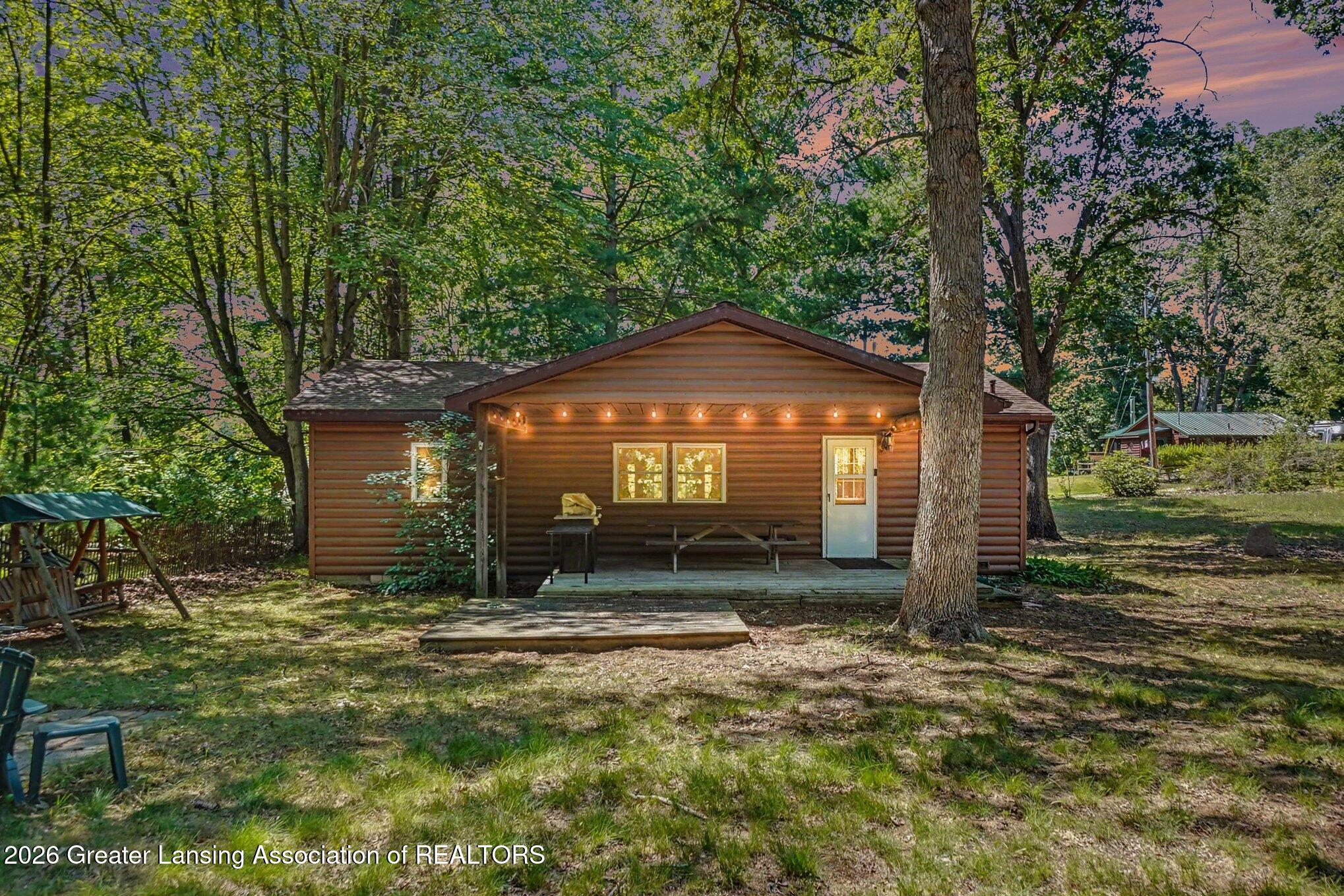 9810 E School Section Lake Drive — photo
