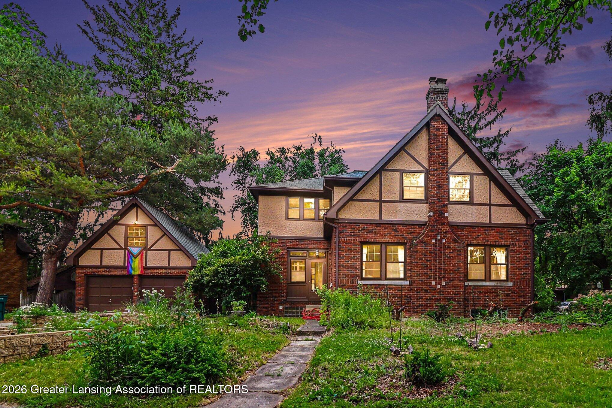 1726 W Lenawee Street — photo