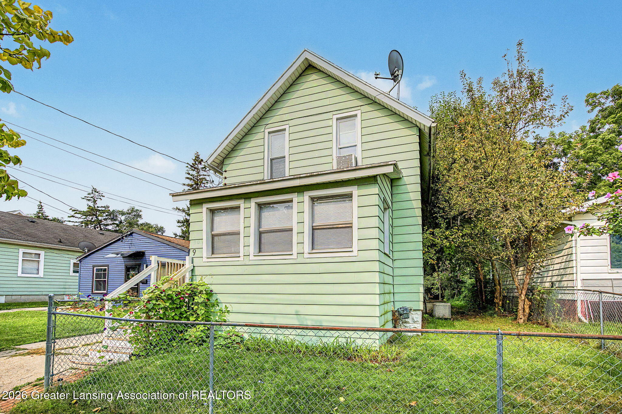 909 Clayton Street — photo