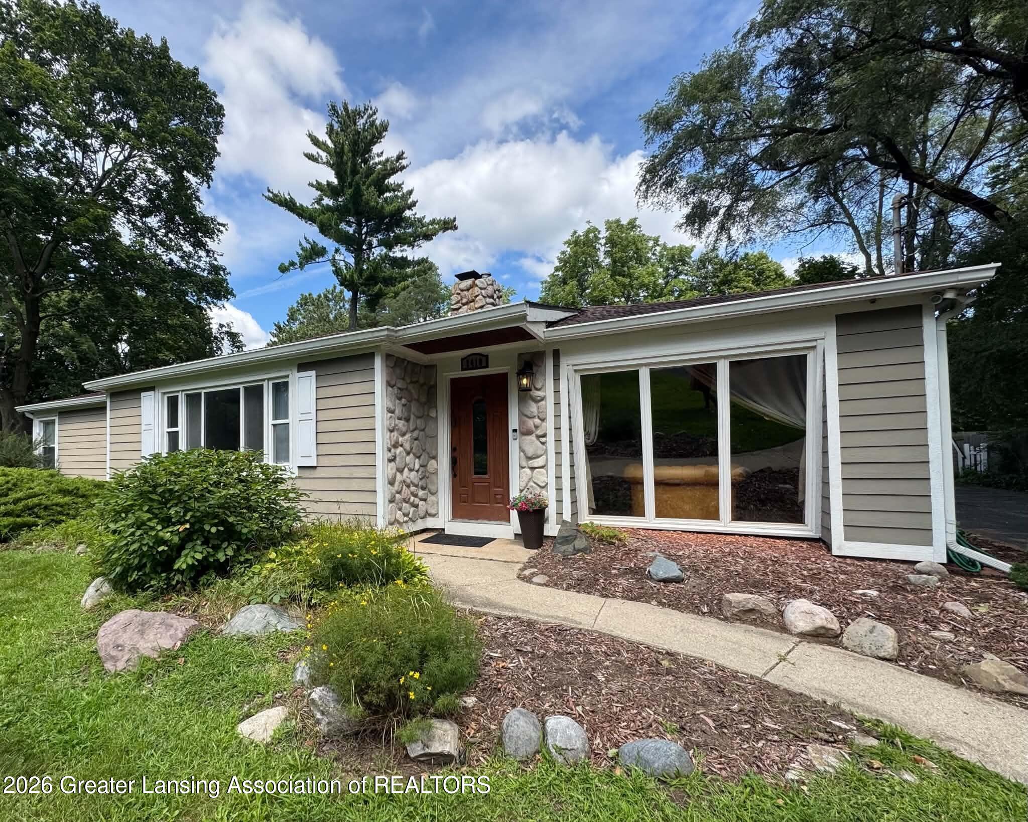 2410 Mount Hope Road — photo